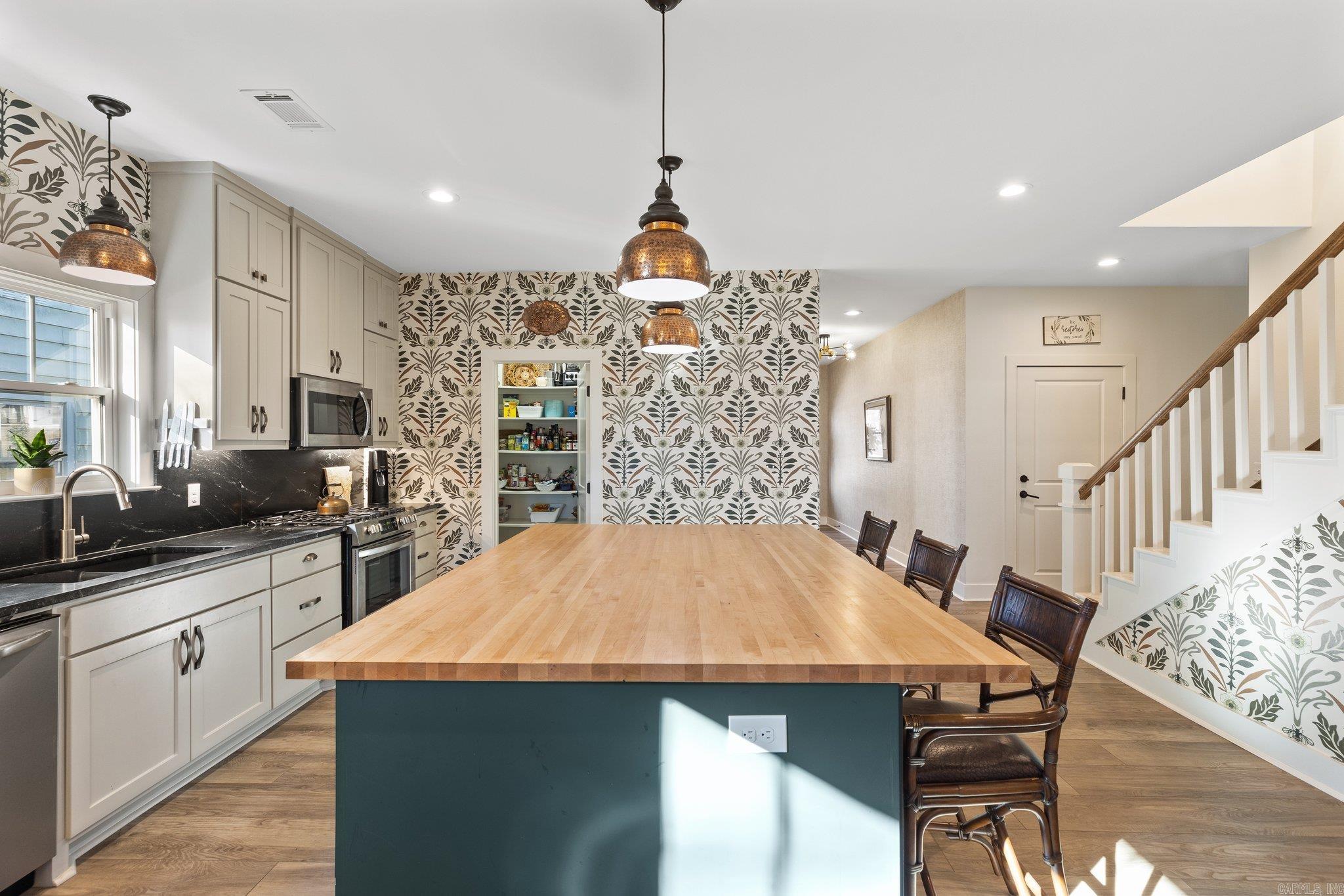 CAMMACK WOODS - Residential