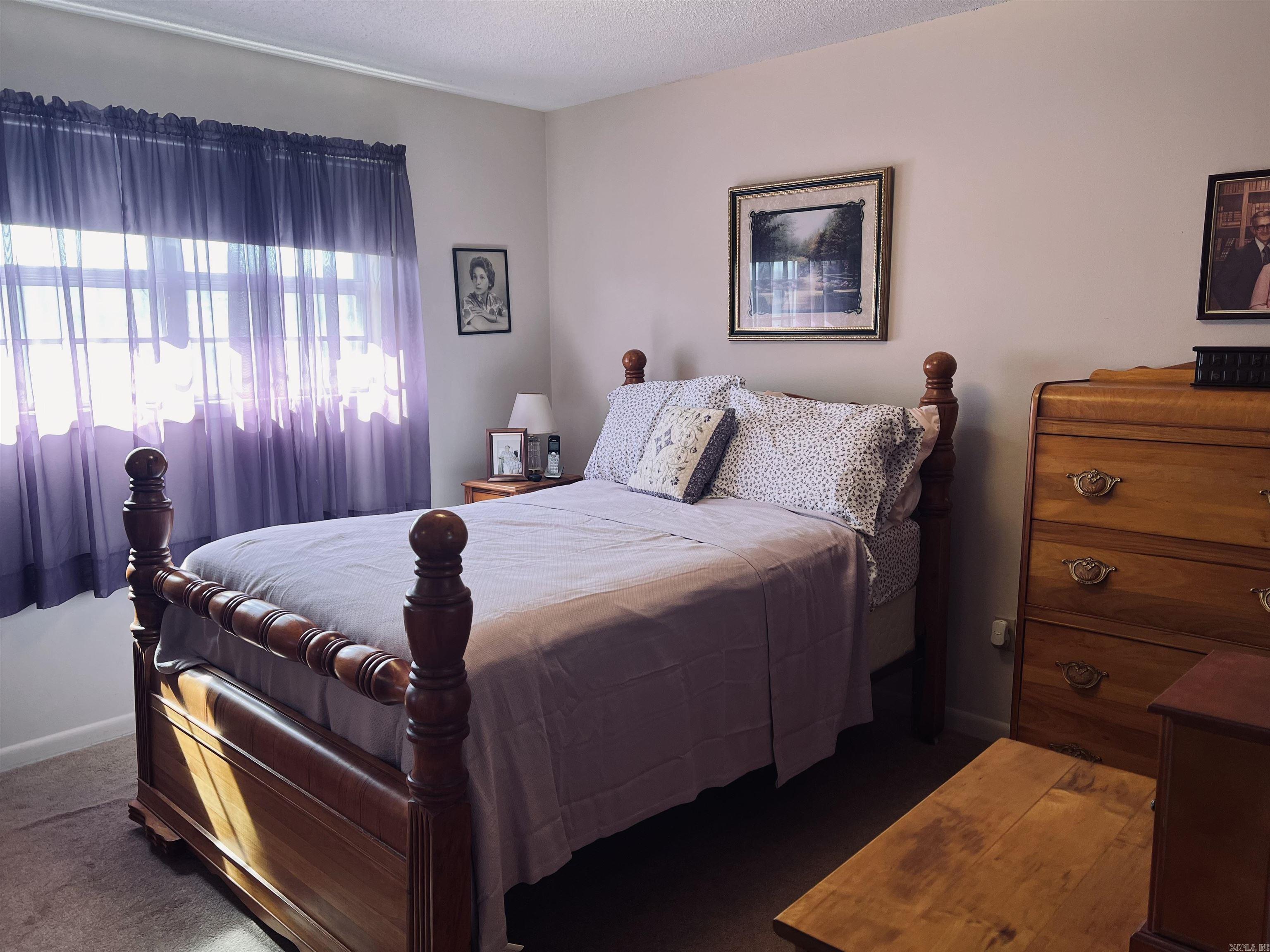 Colonial Acres - Residential