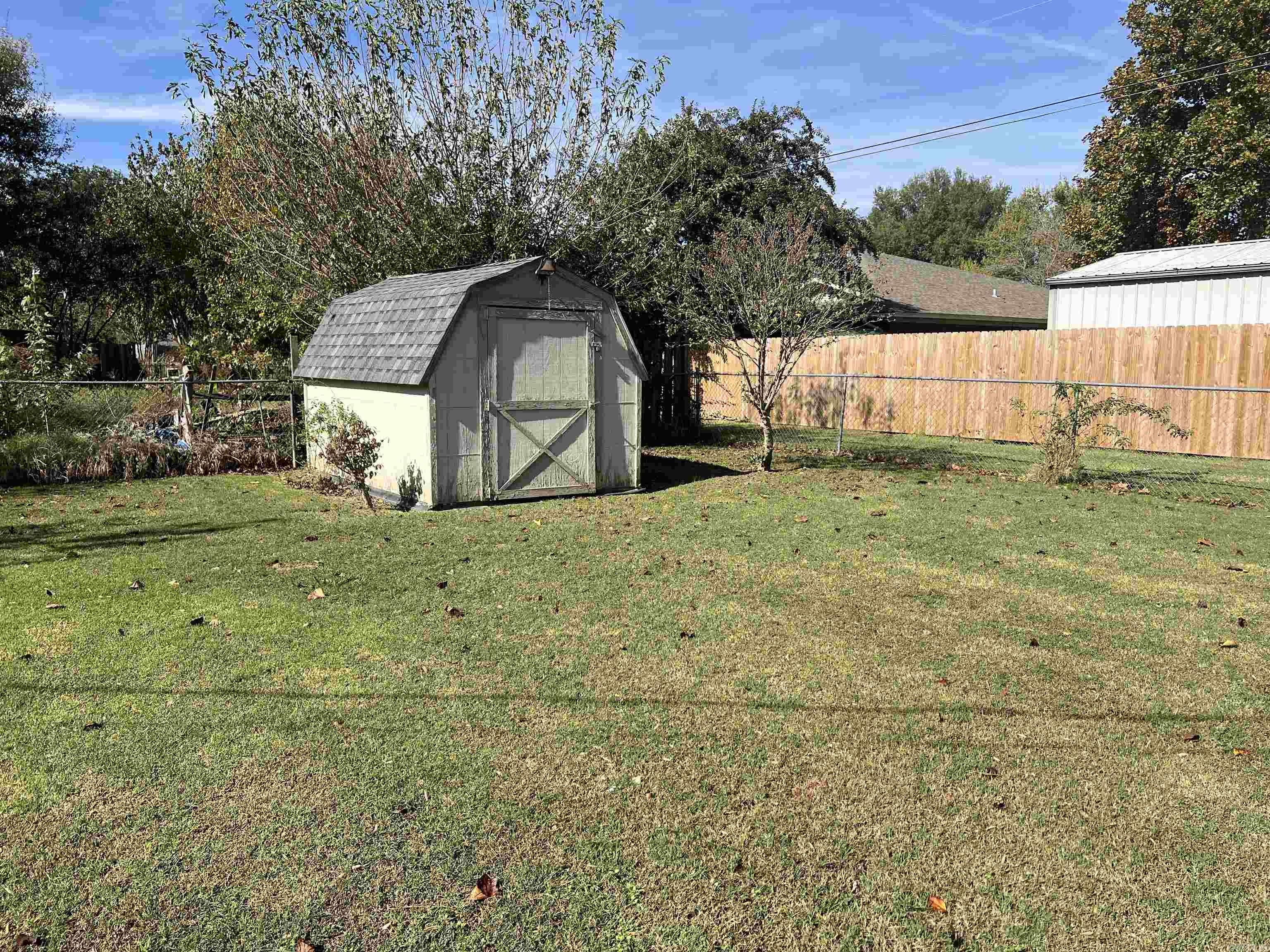Colonial Acres - Residential