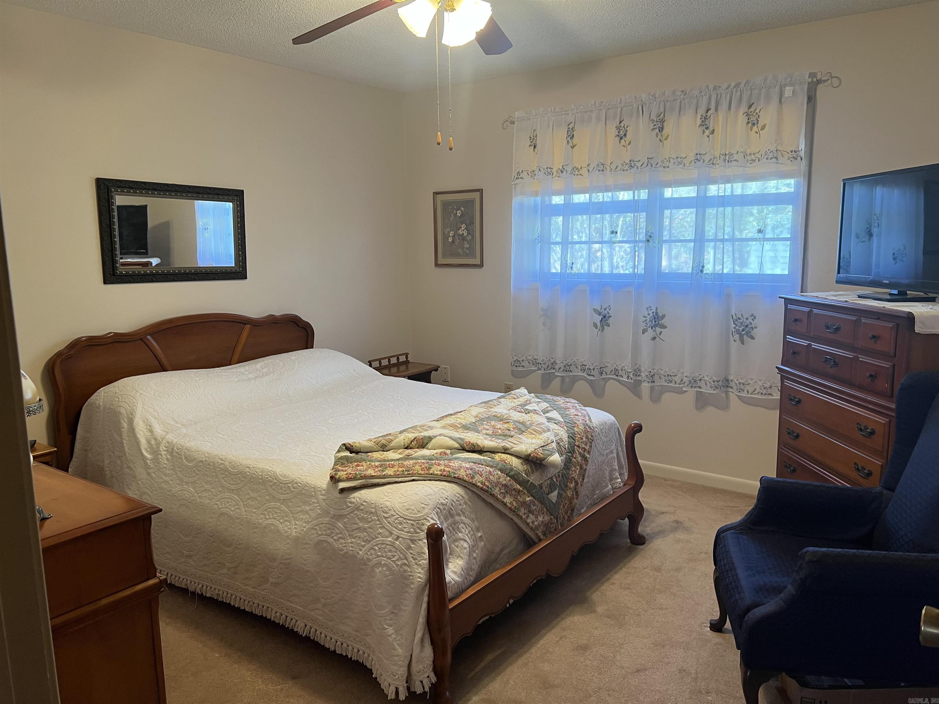 Colonial Acres - Residential