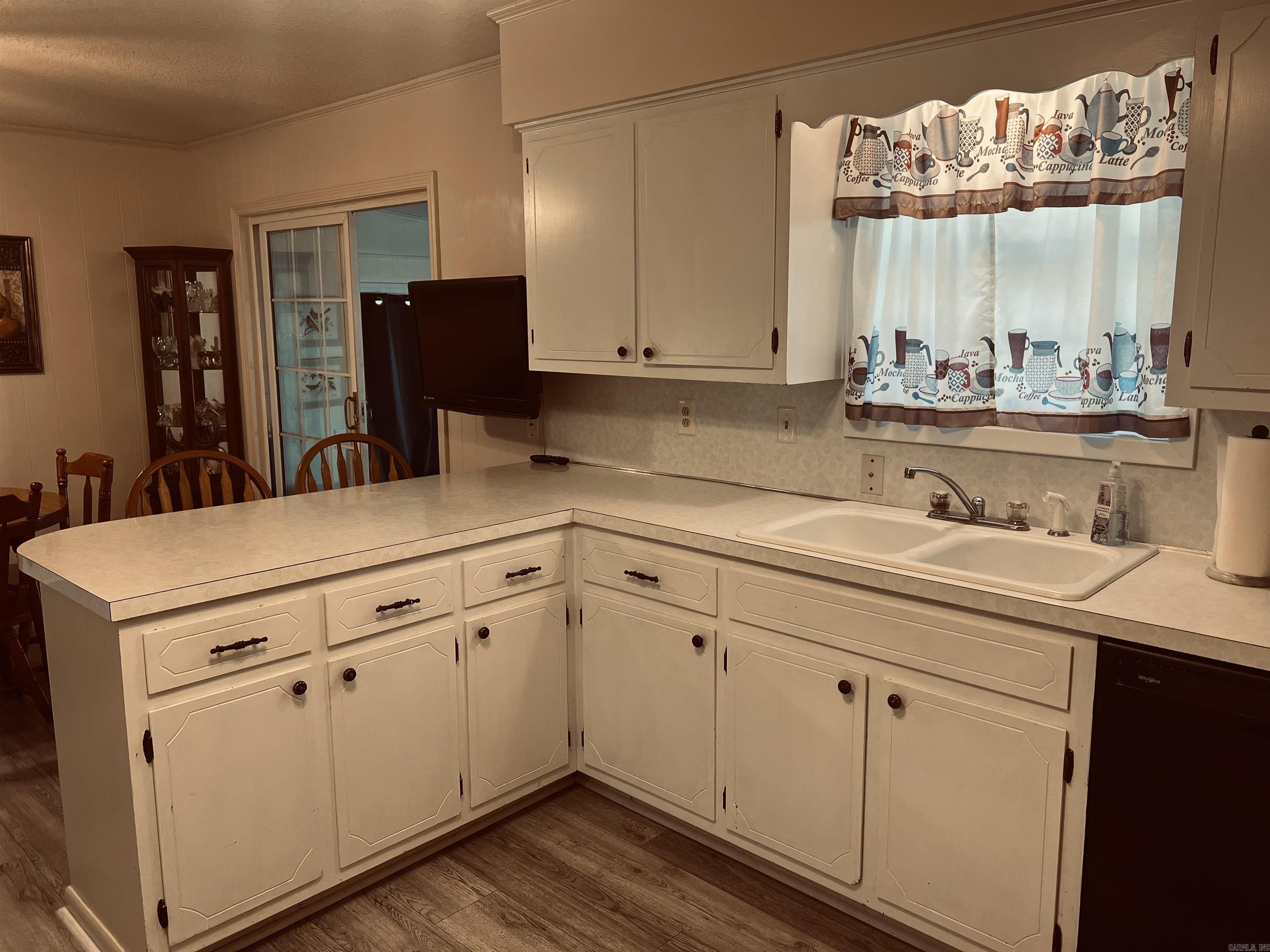 Colonial Acres - Residential