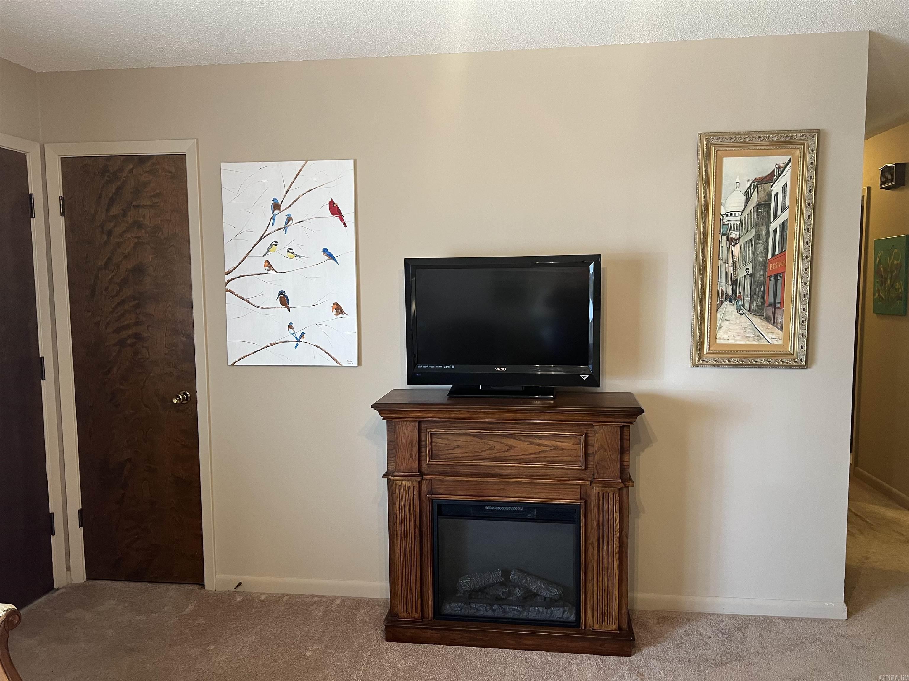 Colonial Acres - Residential