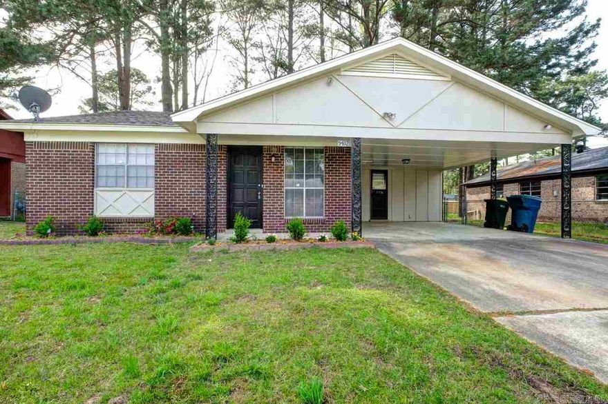 Beautiful 3 bedroom 2 bath home for rent in the Southwest Acres subdivision of Little Rock.  The home has been recently renovated throughout and has a large fenced back yard.  Also close to Chicot and Baseline roads for all your shopping needs.  Check it out today!!!