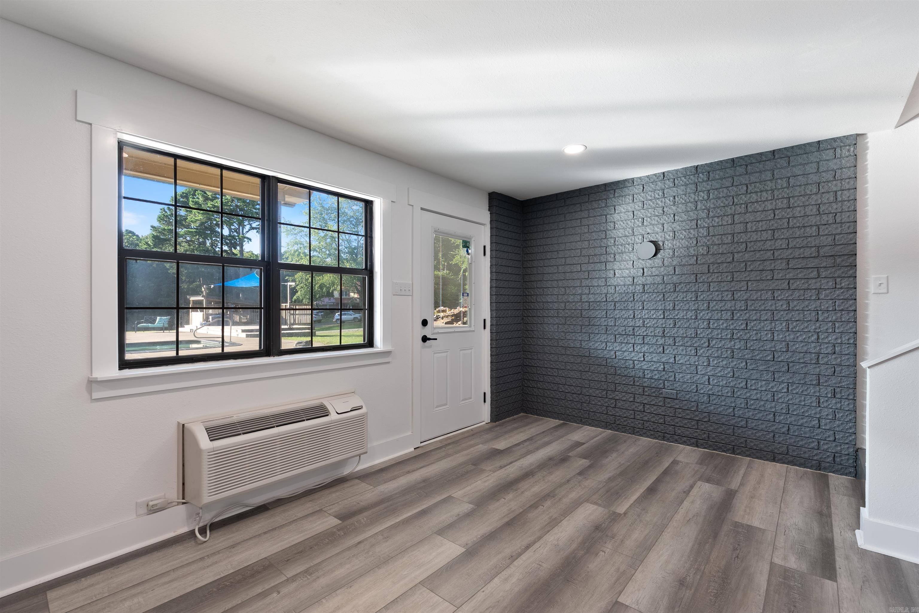 Rolling Hills - Residential