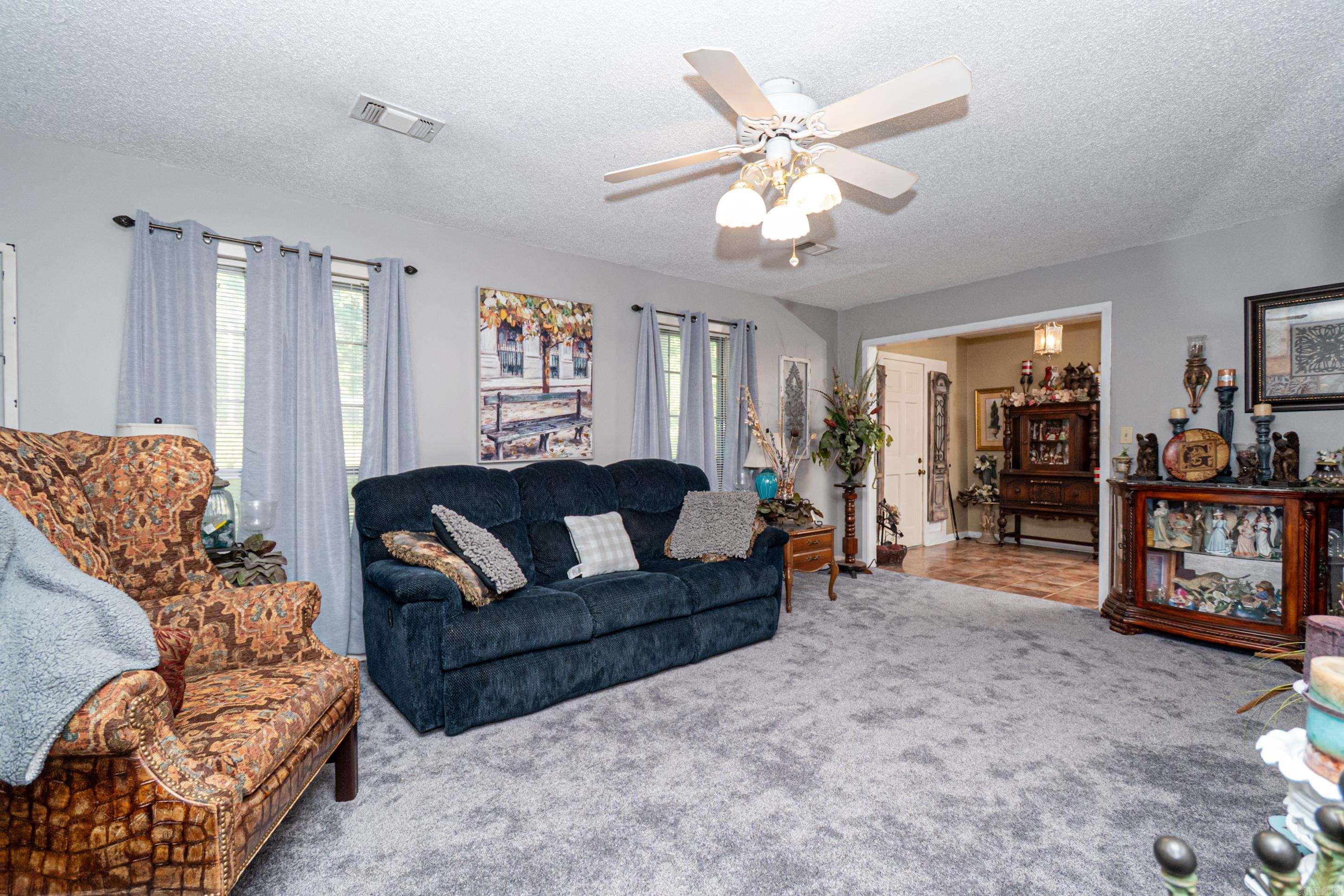 SOUTH HILL - Residential