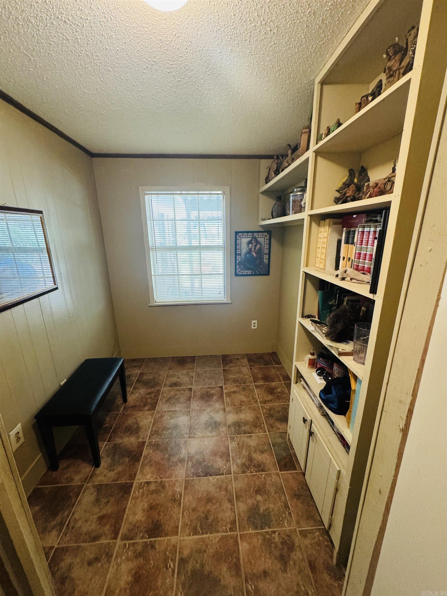 SOUTH HILL - Residential