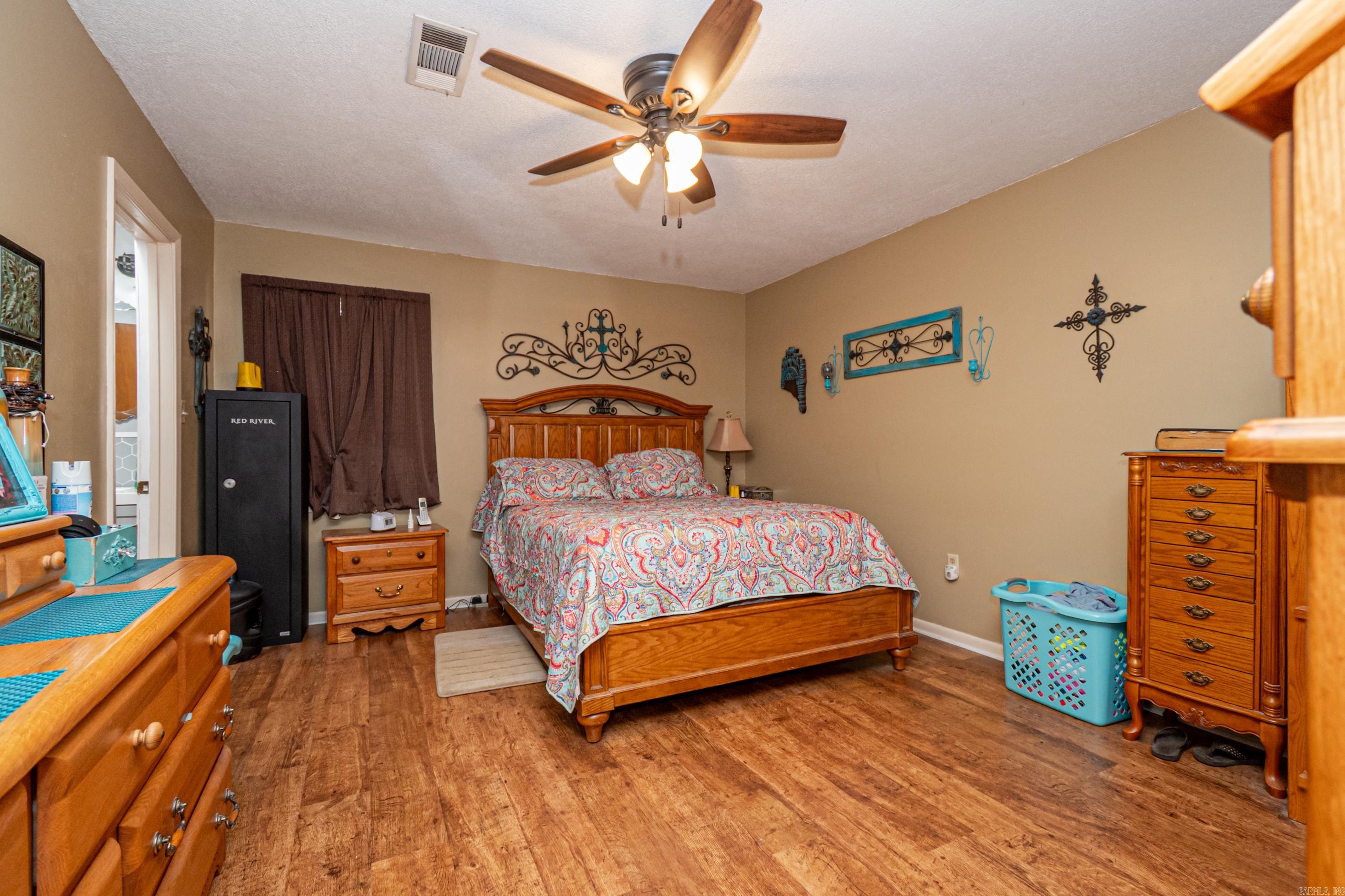 SOUTH HILL - Residential
