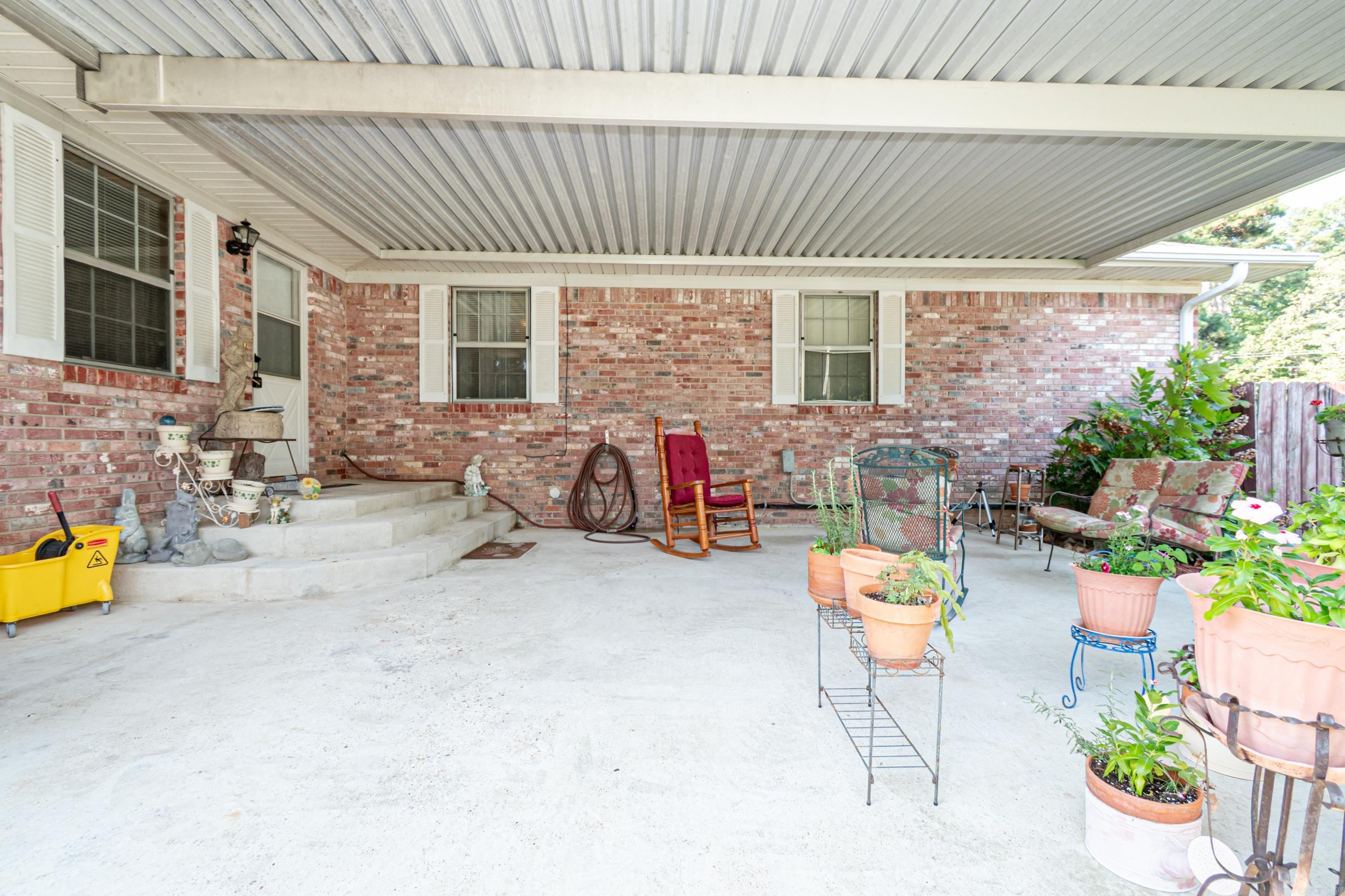 SOUTH HILL - Residential