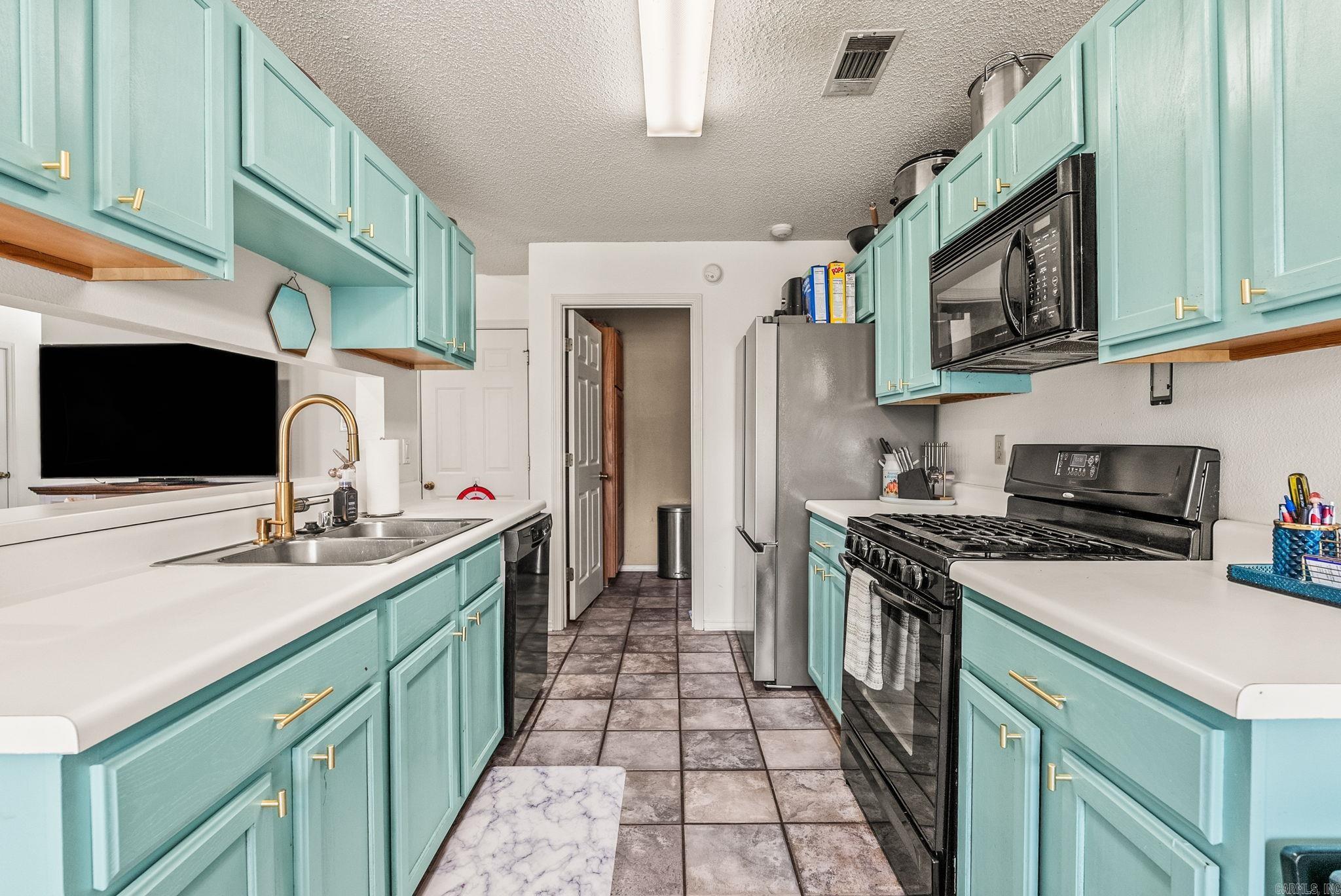 MEADOW RIDGE ADDN - Residential