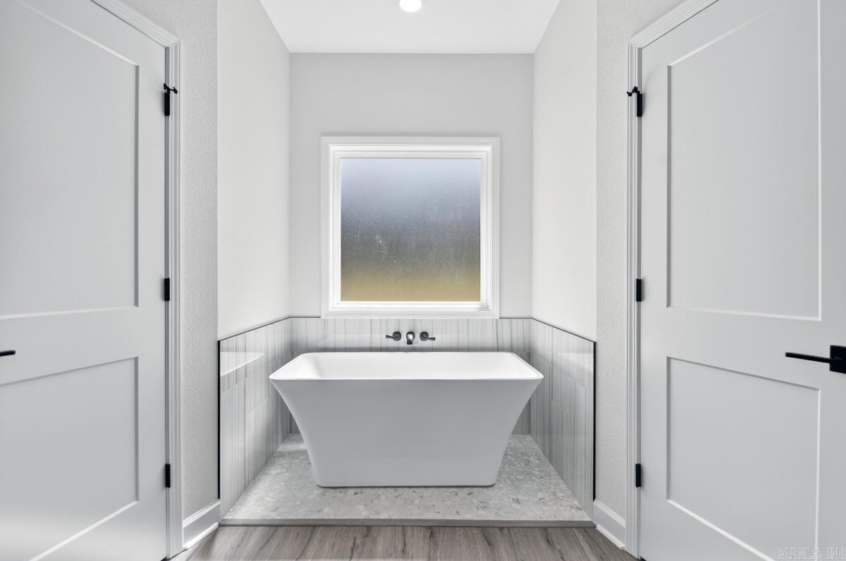 WINCHESTER ESTATES - Residential