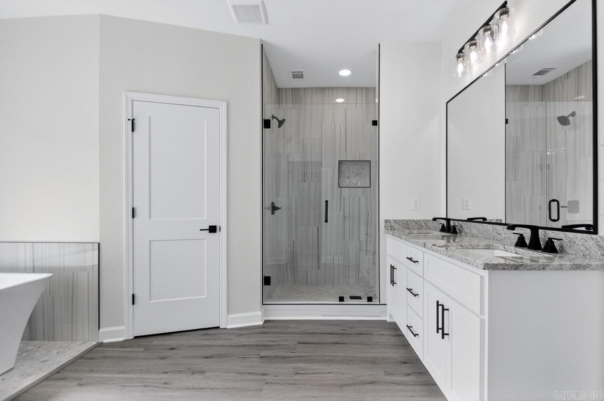 WINCHESTER ESTATES - Residential