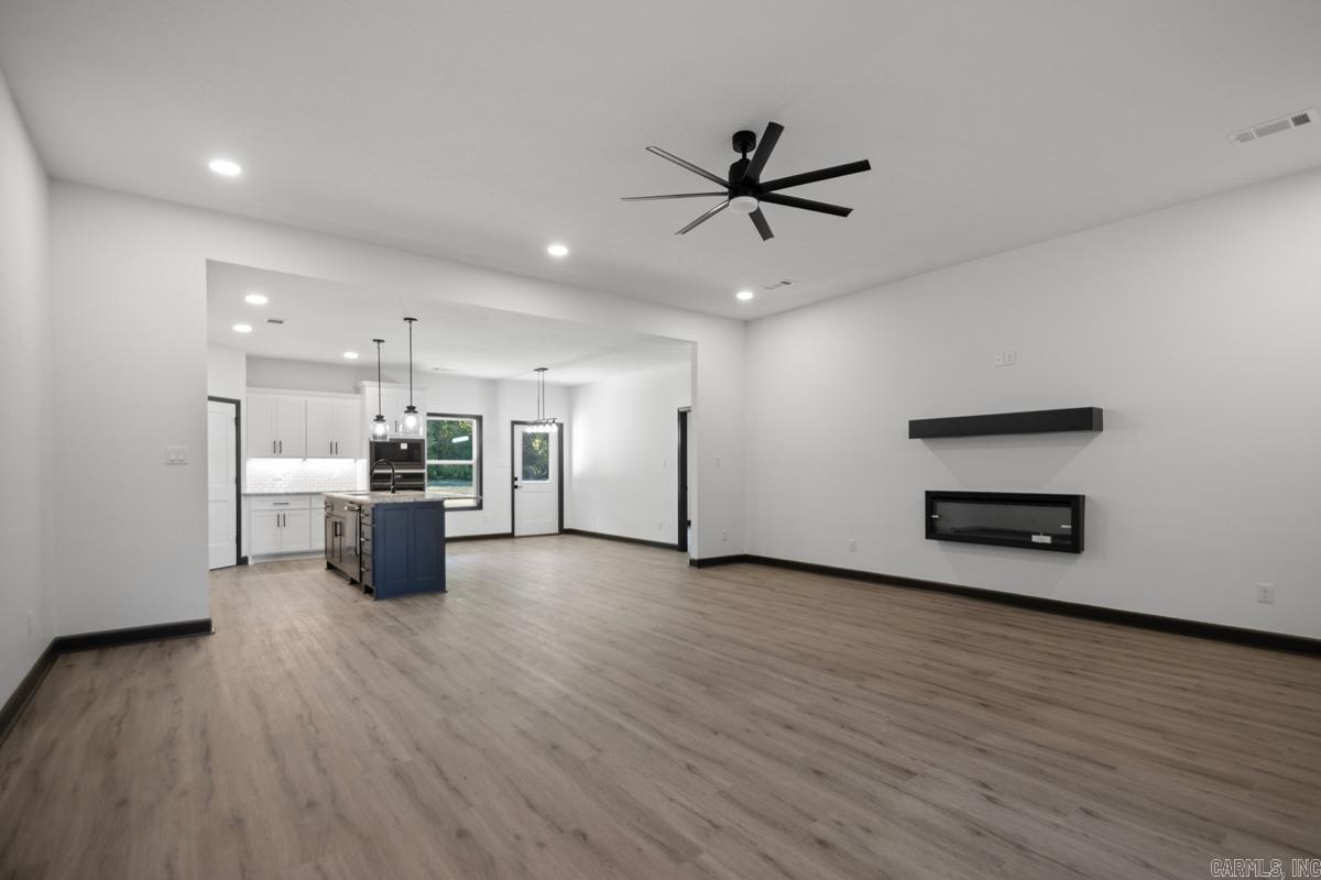 WINCHESTER ESTATES - Residential