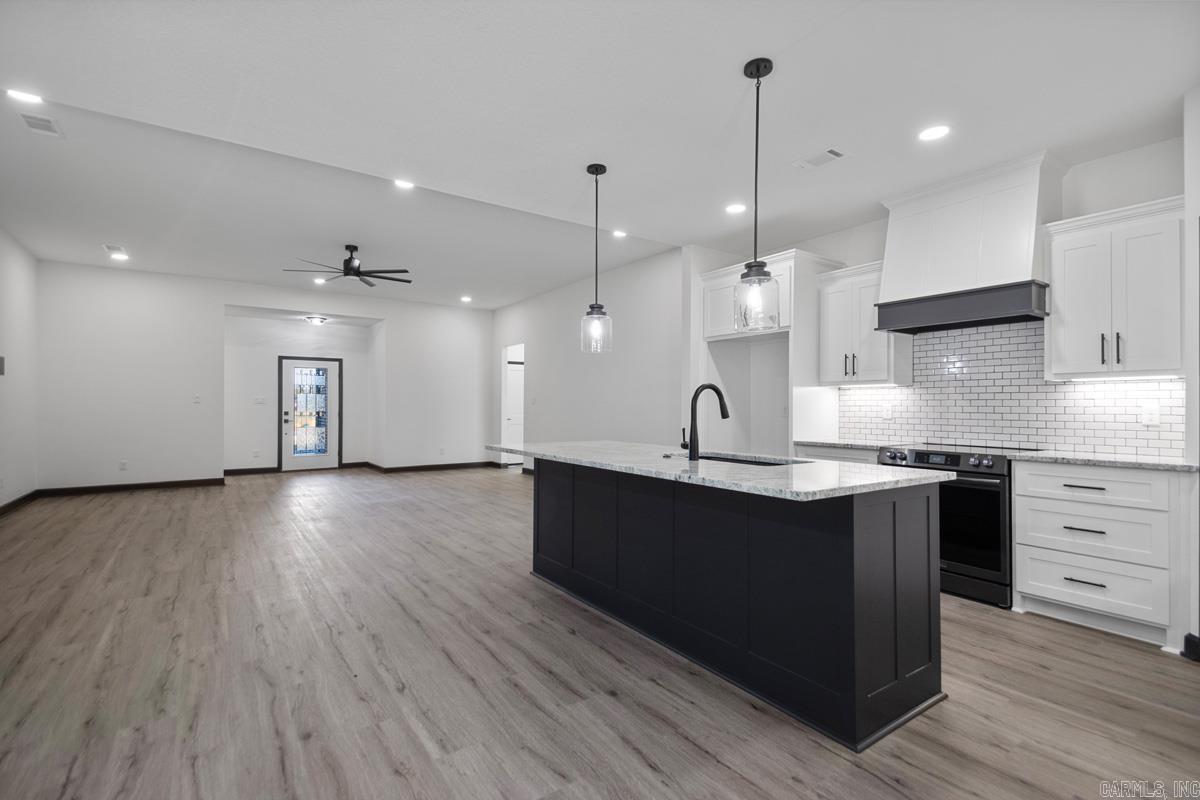 WINCHESTER ESTATES - Residential