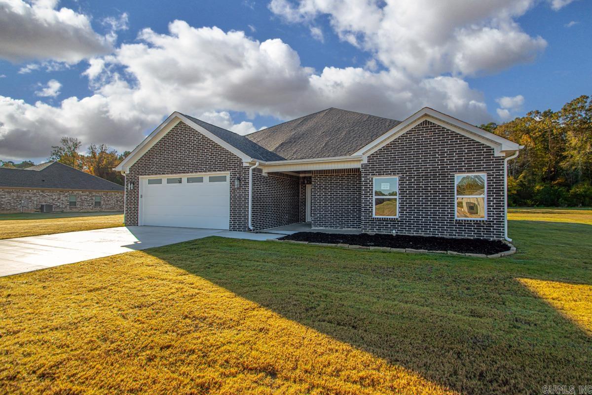 WINCHESTER ESTATES - Residential