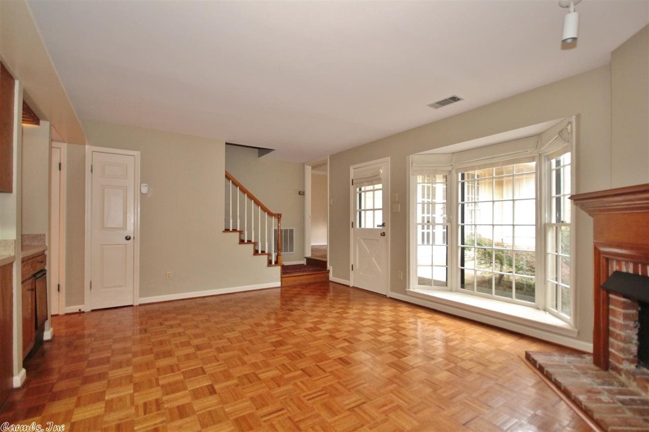 WINDSOR CT TOWNHOMES HPR - Residential