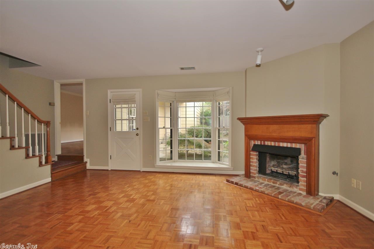 WINDSOR CT TOWNHOMES HPR - Residential