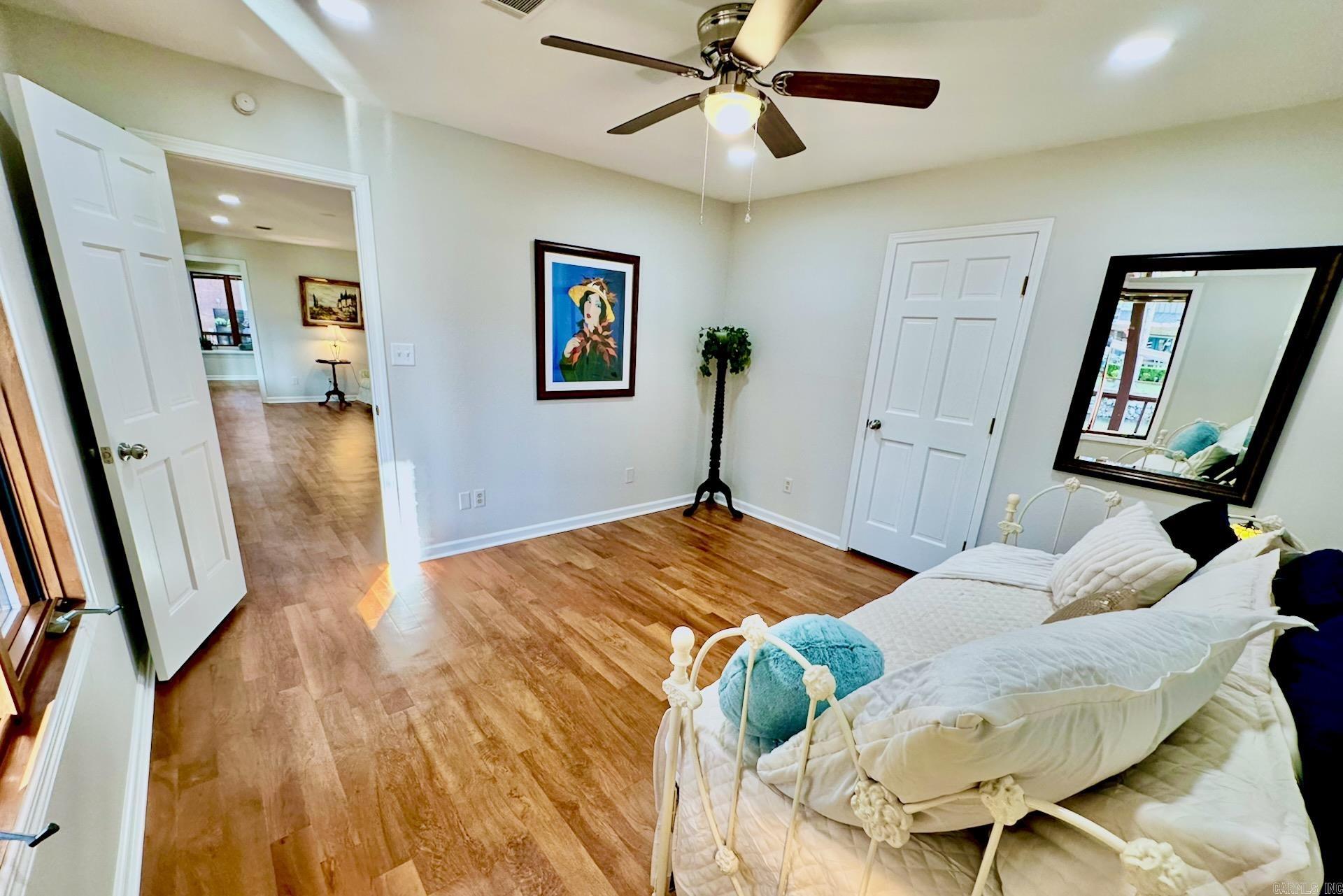 WATERS EDGE - Residential
