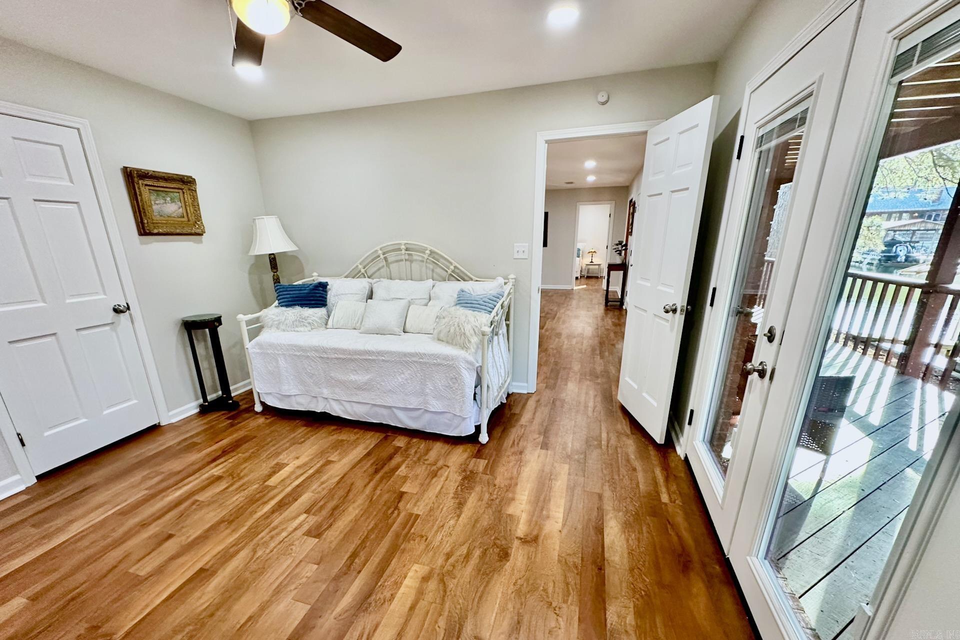WATERS EDGE - Residential