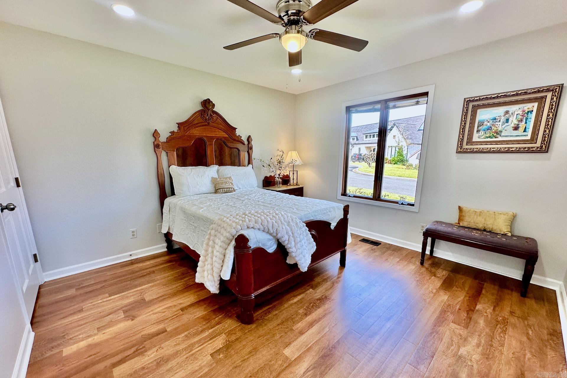 WATERS EDGE - Residential
