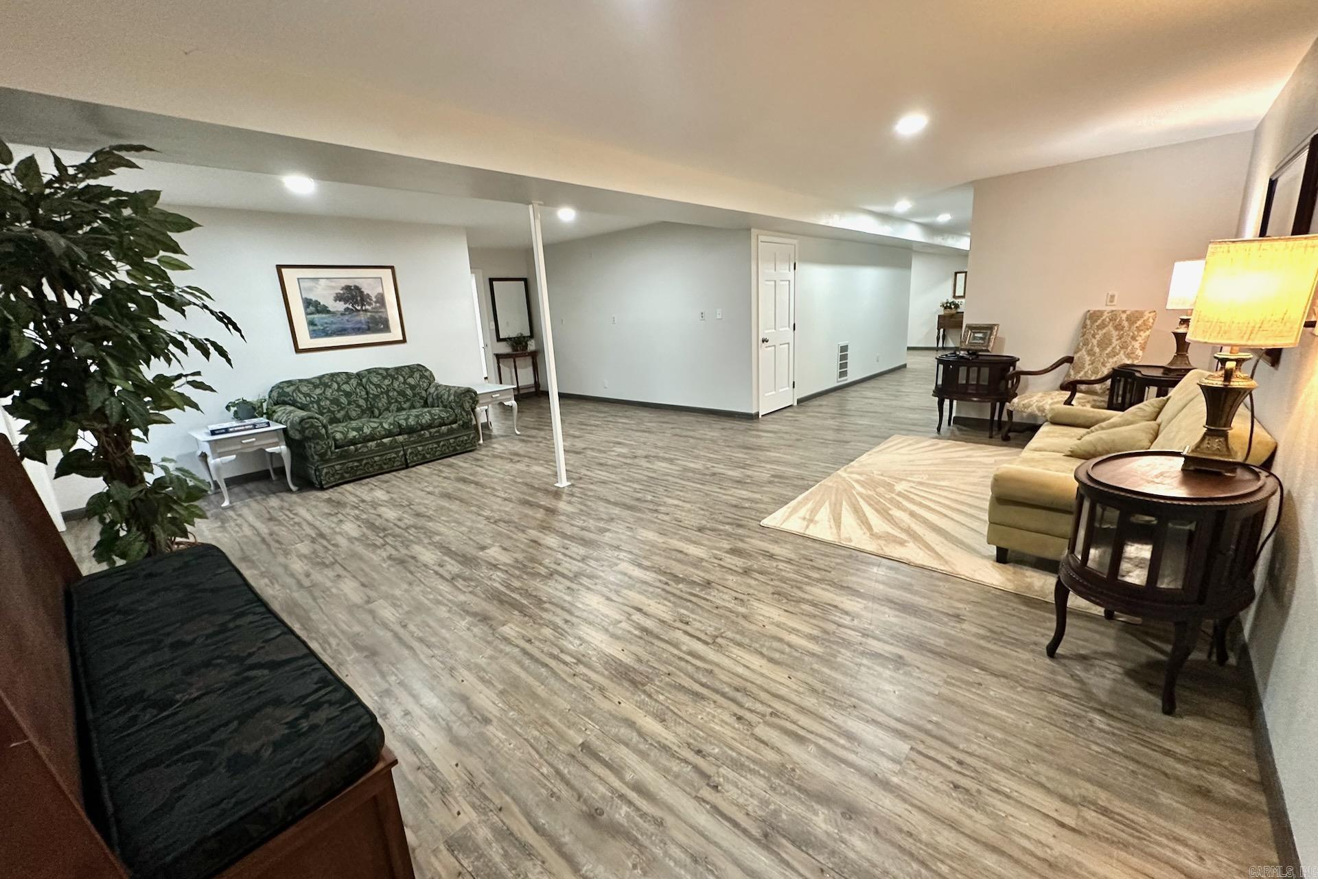 WATERS EDGE - Residential