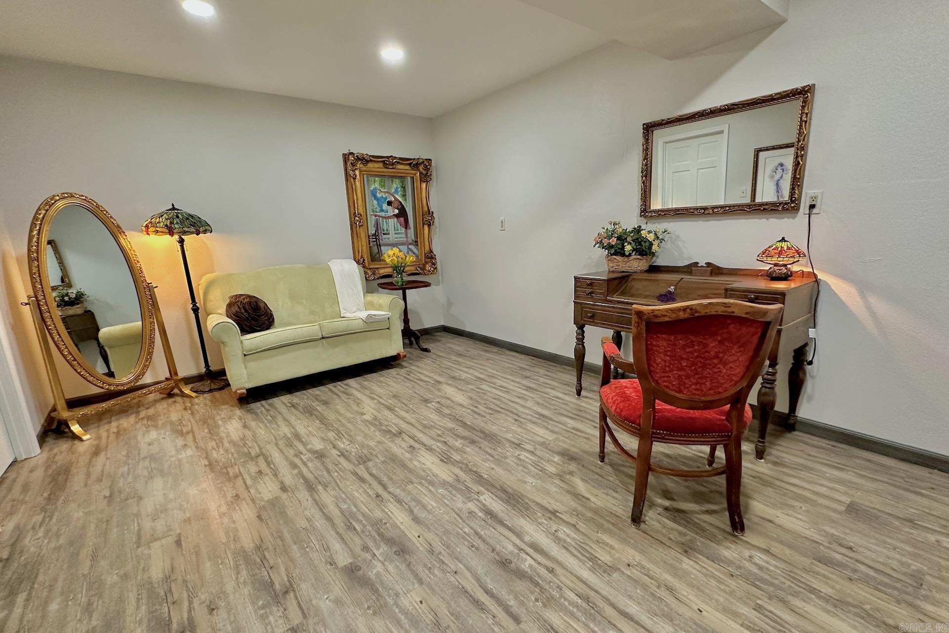WATERS EDGE - Residential