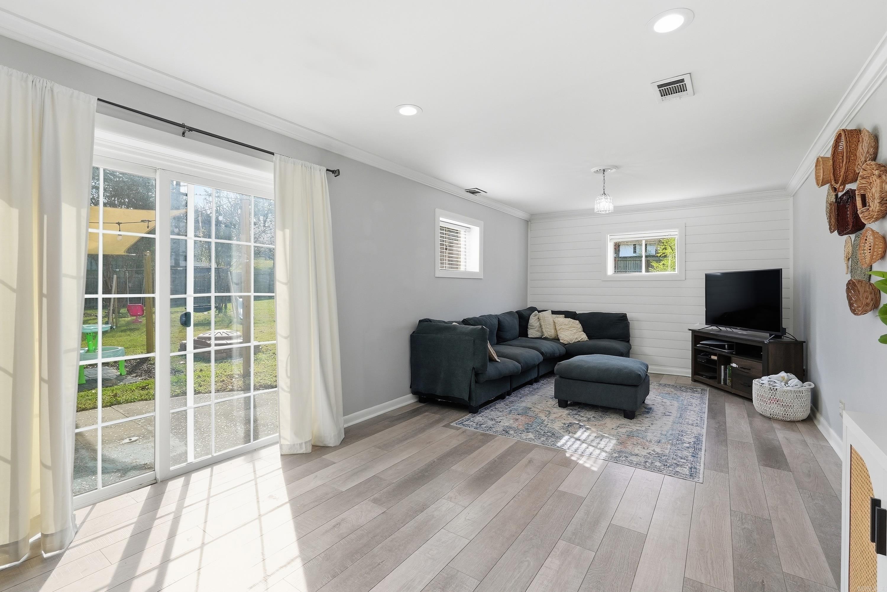 BIRCHWOOD - Residential