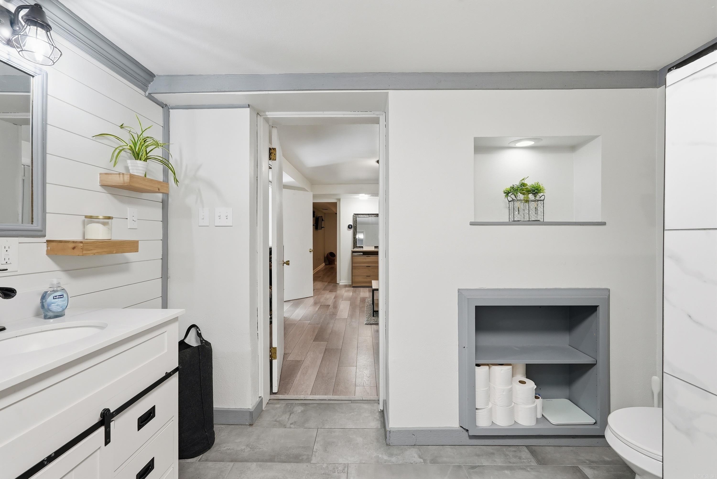 BIRCHWOOD - Residential