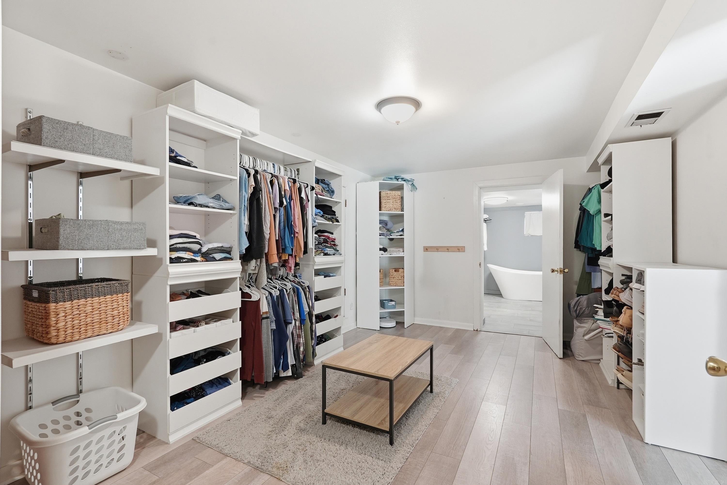 BIRCHWOOD - Residential