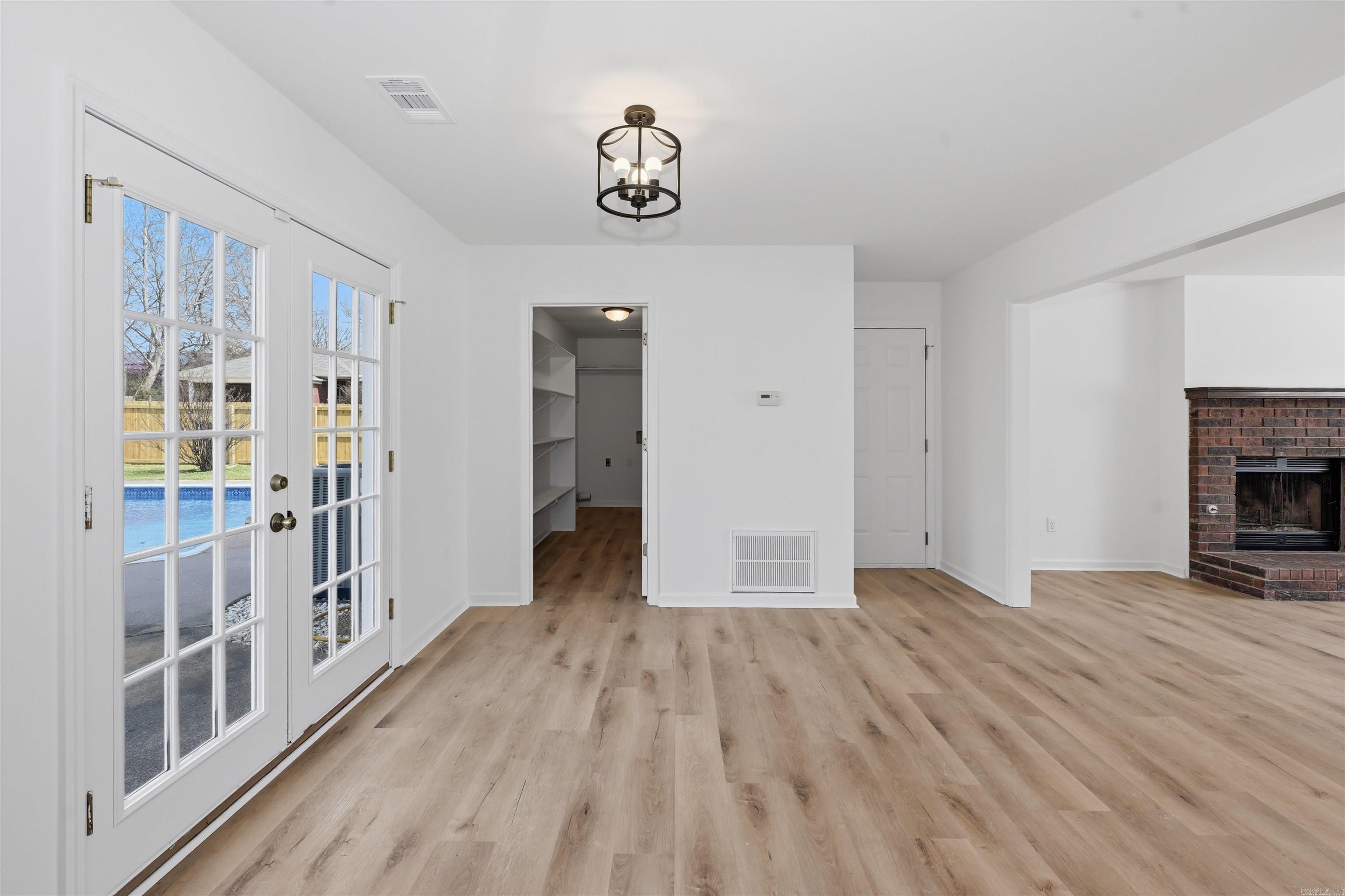 SPRING CREEK VILLAGE - Residential