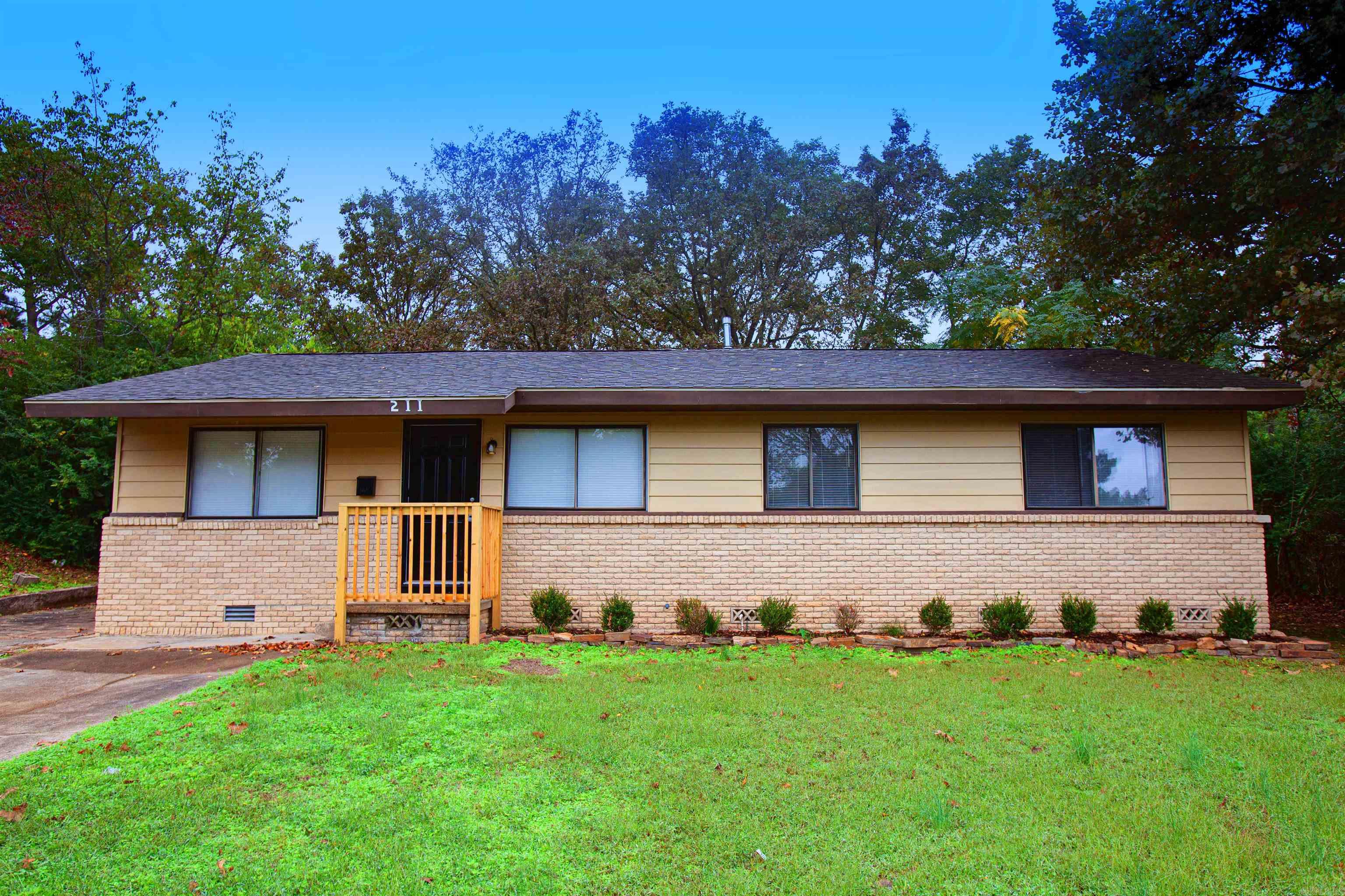 View North Little Rock, AR 72118 house