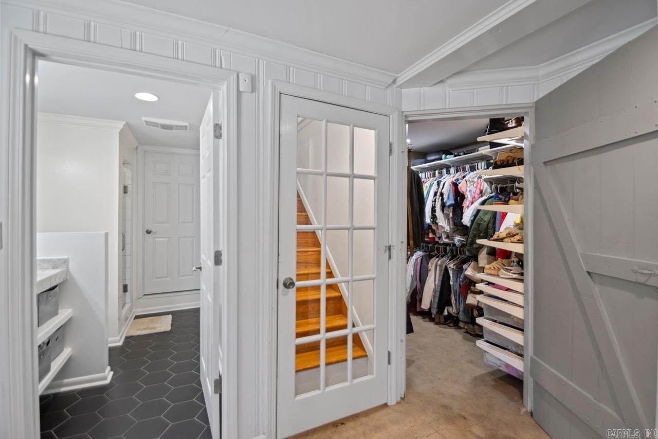 KINGWOOD PLACE - Residential