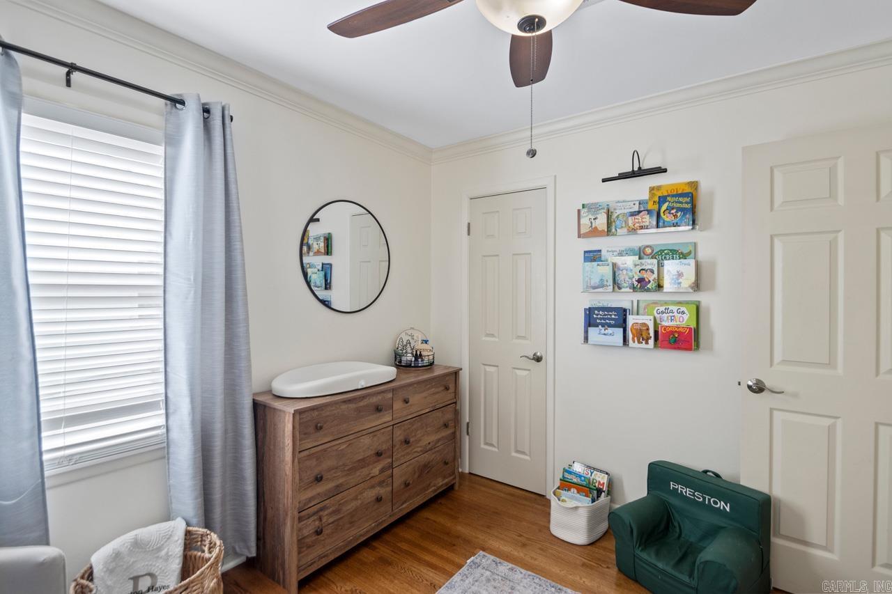 KINGWOOD PLACE - Residential