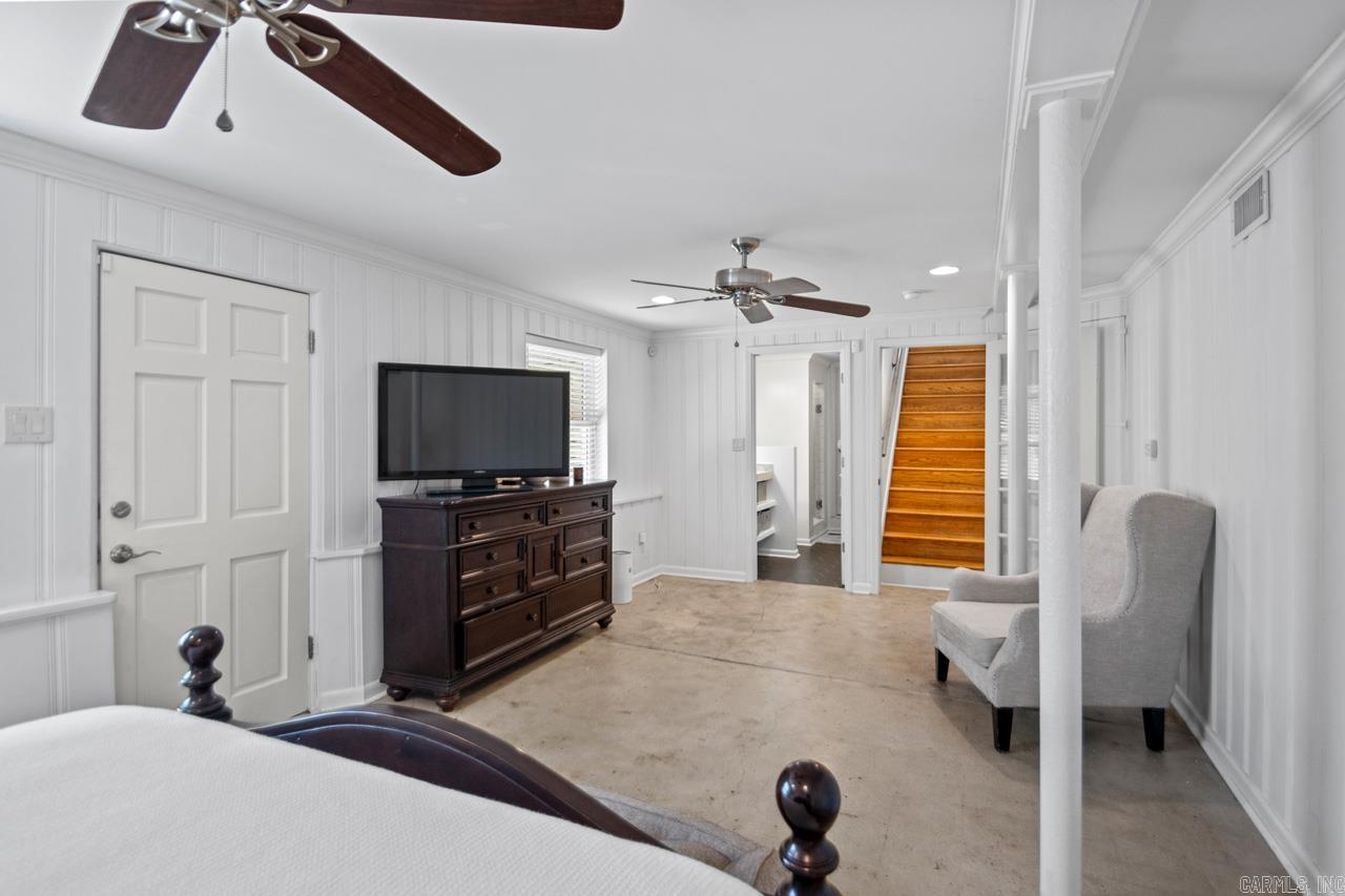 KINGWOOD PLACE - Residential