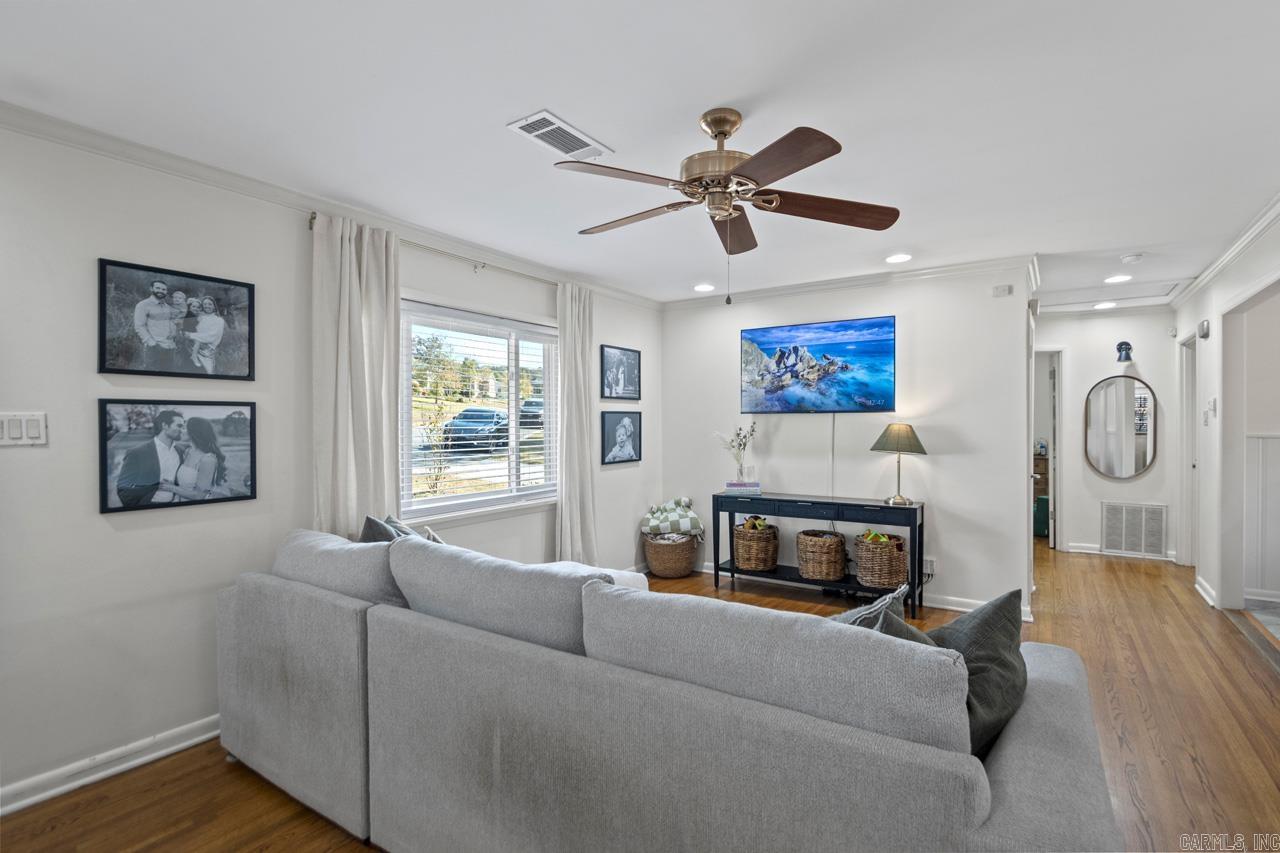 KINGWOOD PLACE - Residential