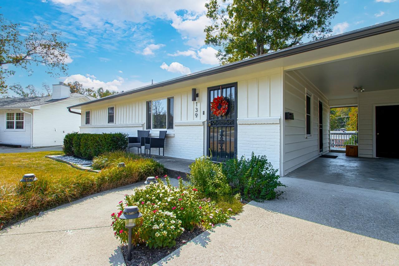 KINGWOOD PLACE - Residential