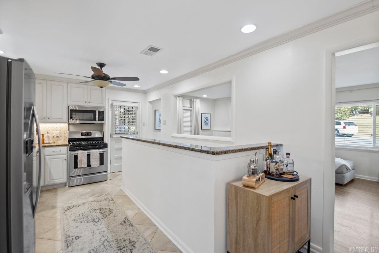 KINGWOOD PLACE - Residential