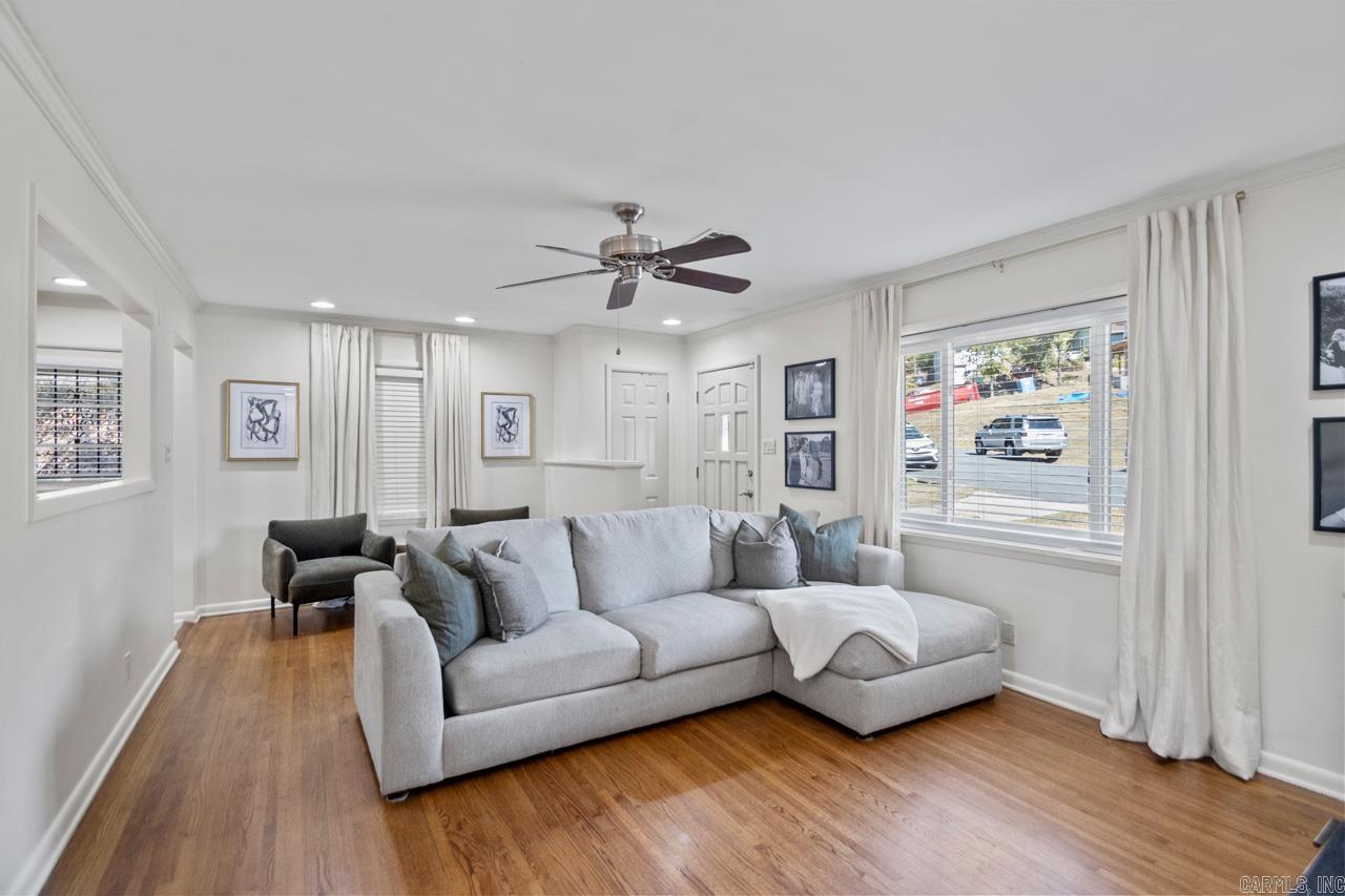 KINGWOOD PLACE - Residential