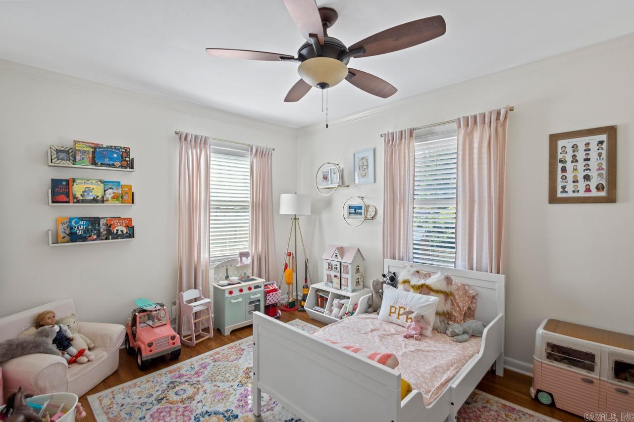 KINGWOOD PLACE - Residential