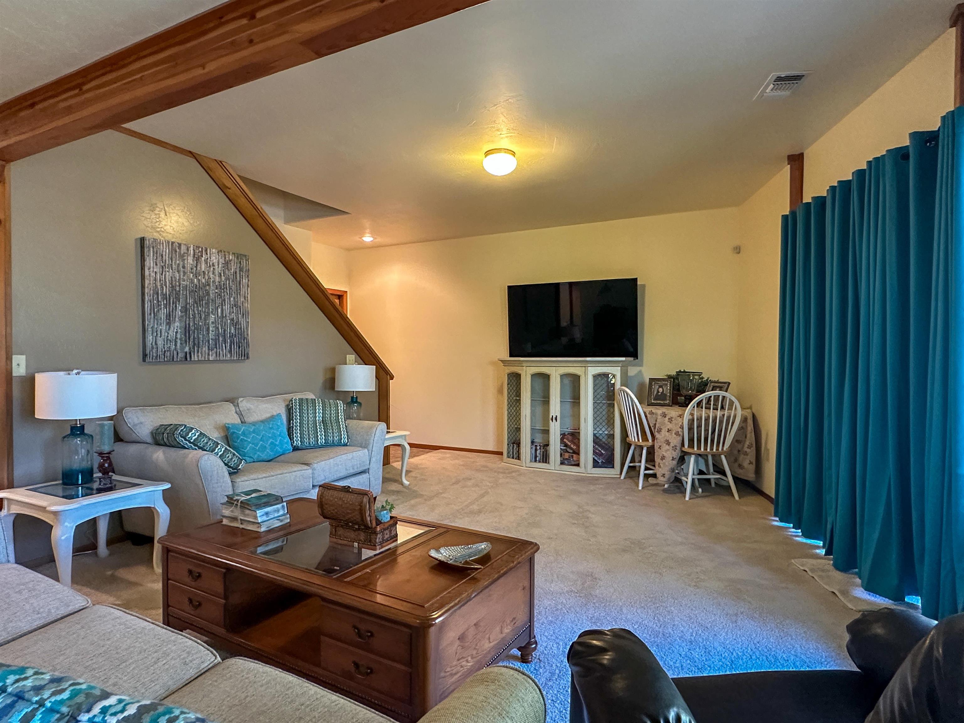 NORTH SHORE - Residential