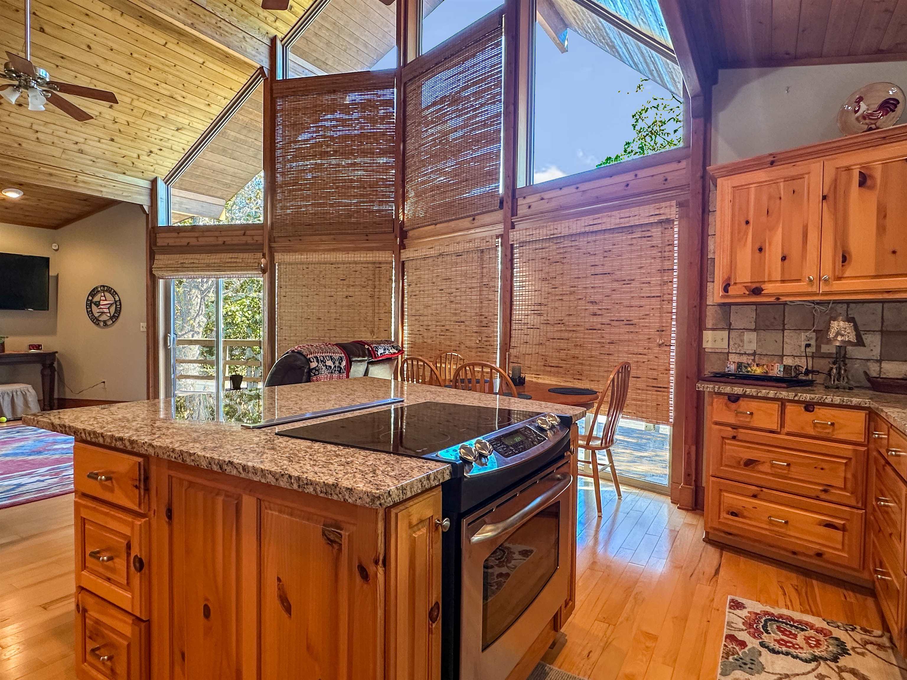 NORTH SHORE - Residential