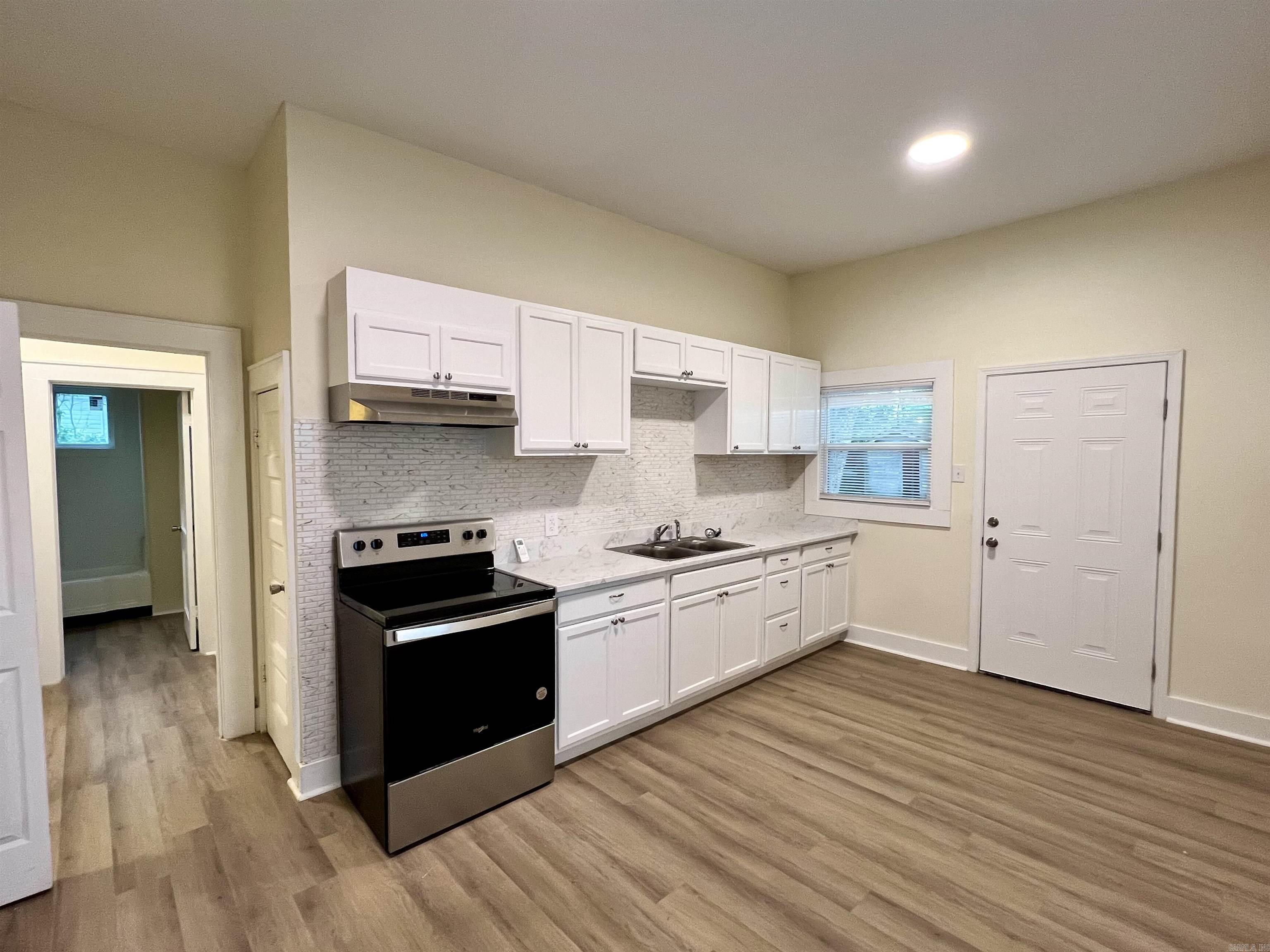 LUND & HILL (ORIGINAL TOWN) - Residential