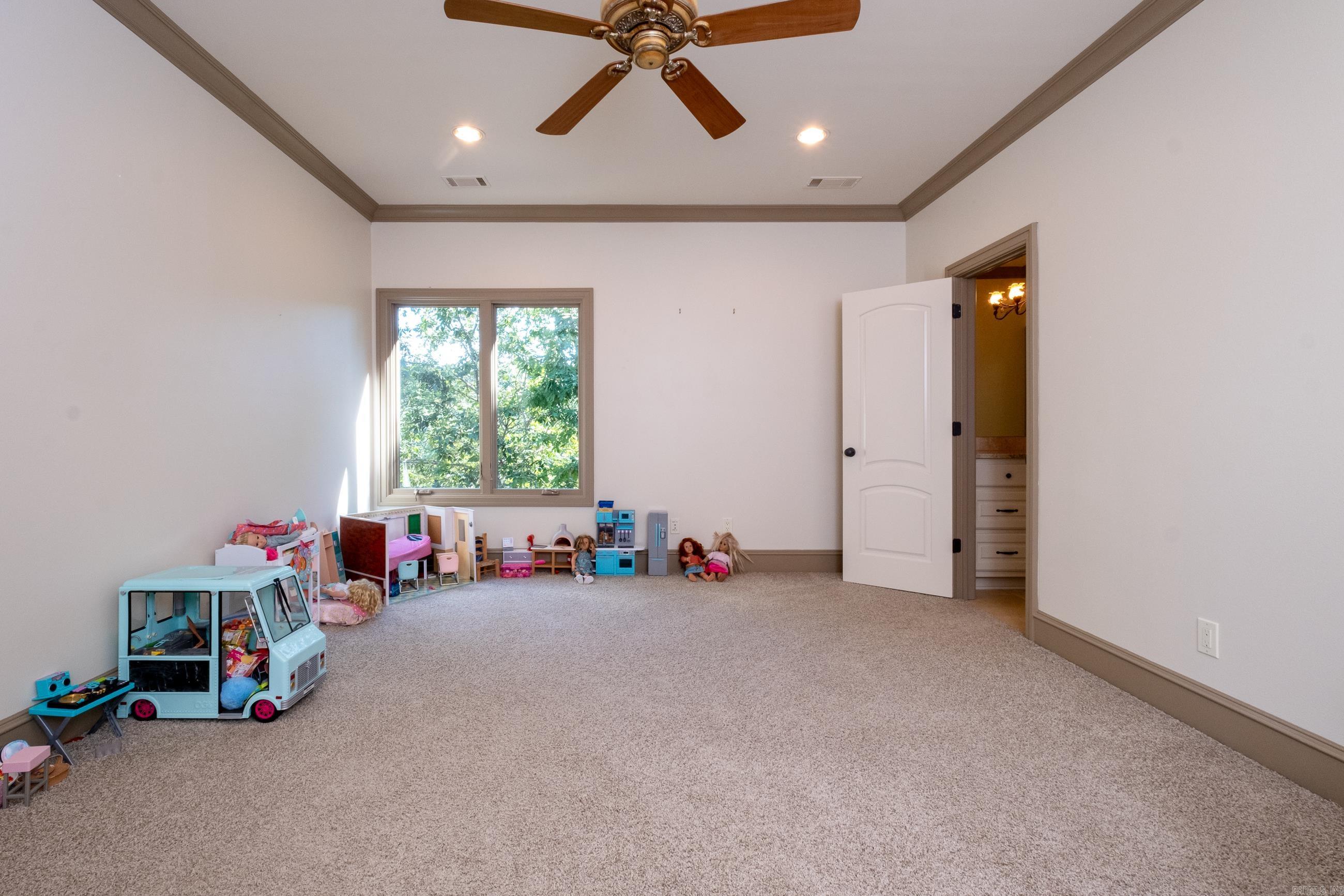 FERNCREST ESTATES - Residential