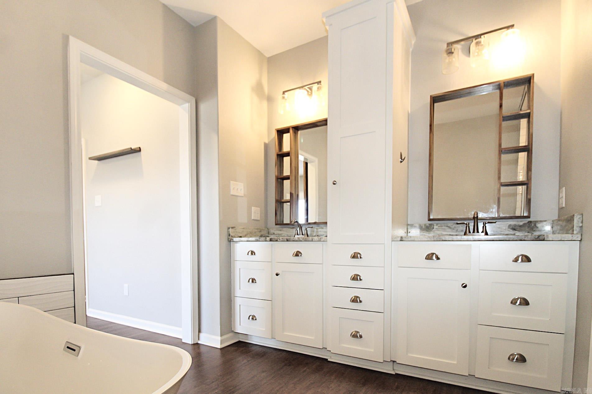 Jacob Creek - Residential