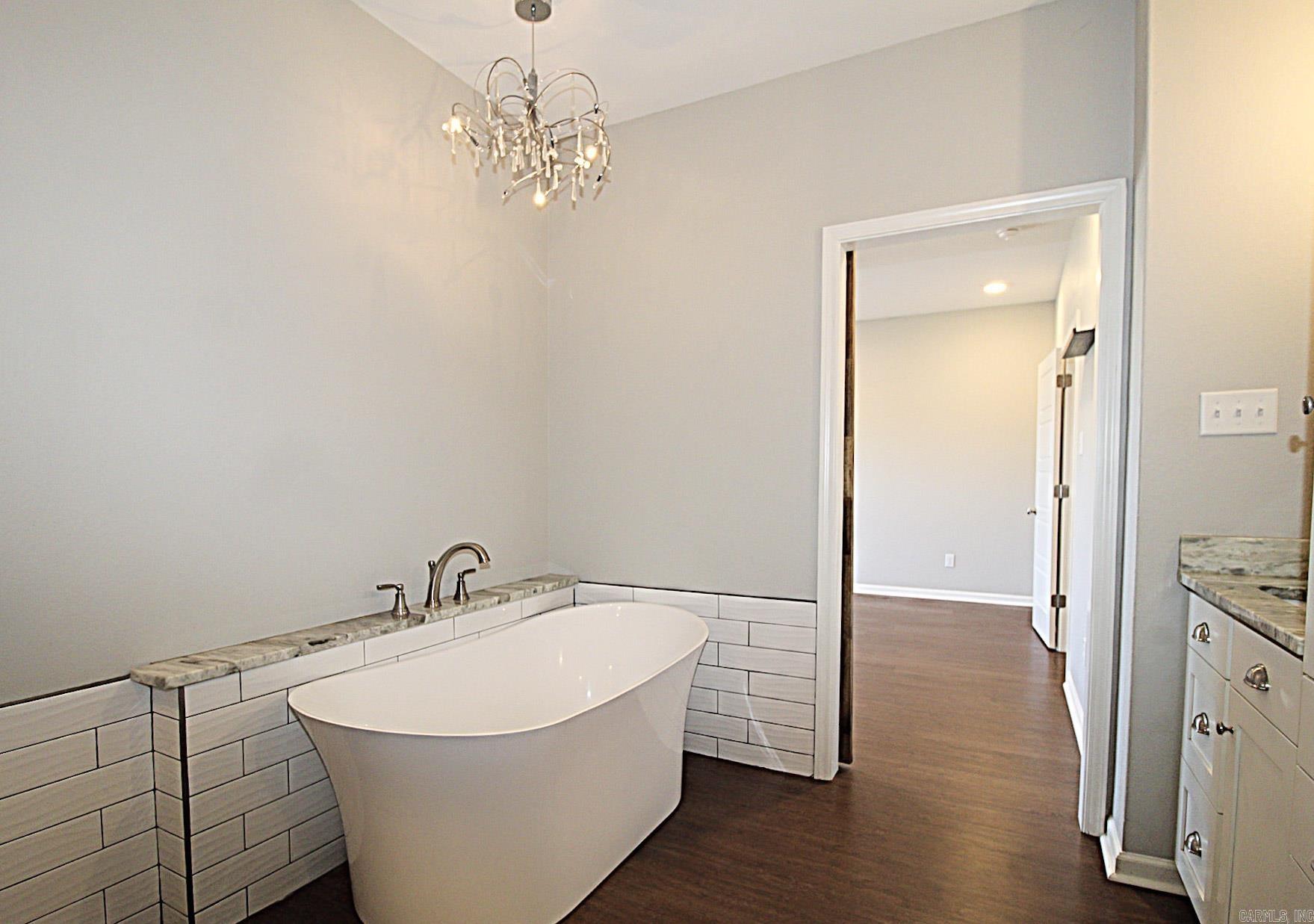 Jacob Creek - Residential