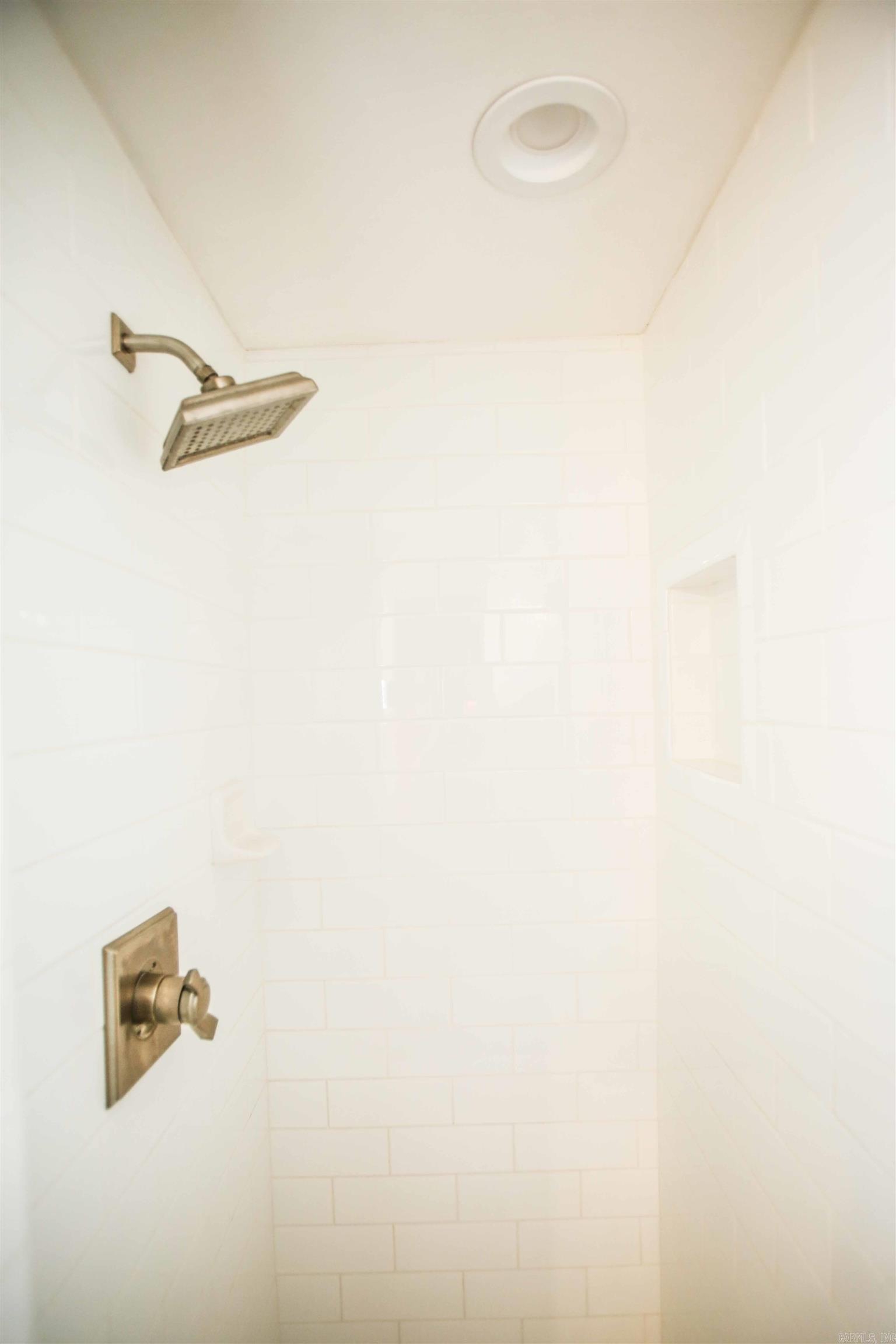 Breckenridge 1st - Residential Lease