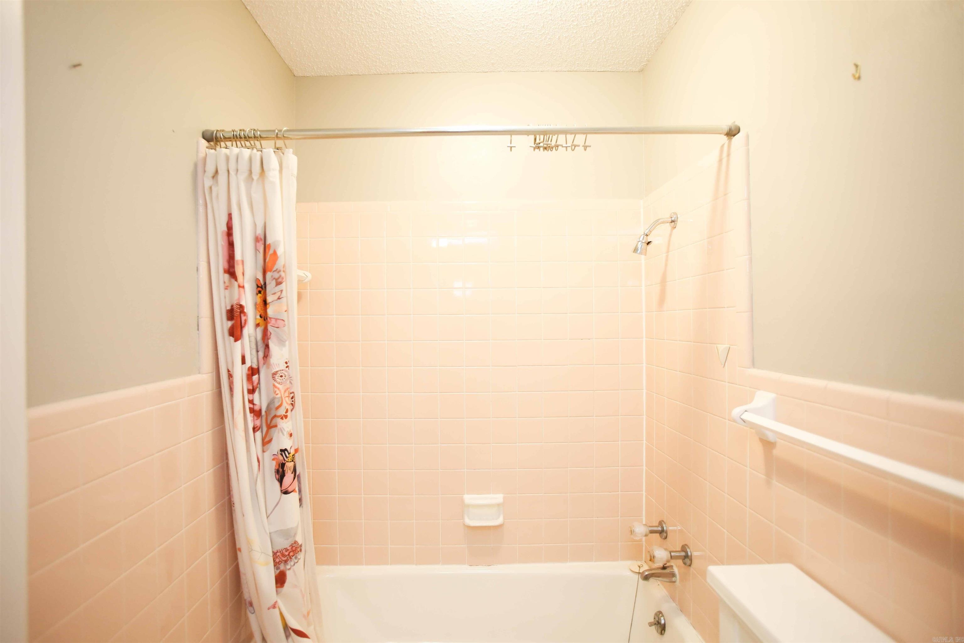 Breckenridge 1st - Residential Lease