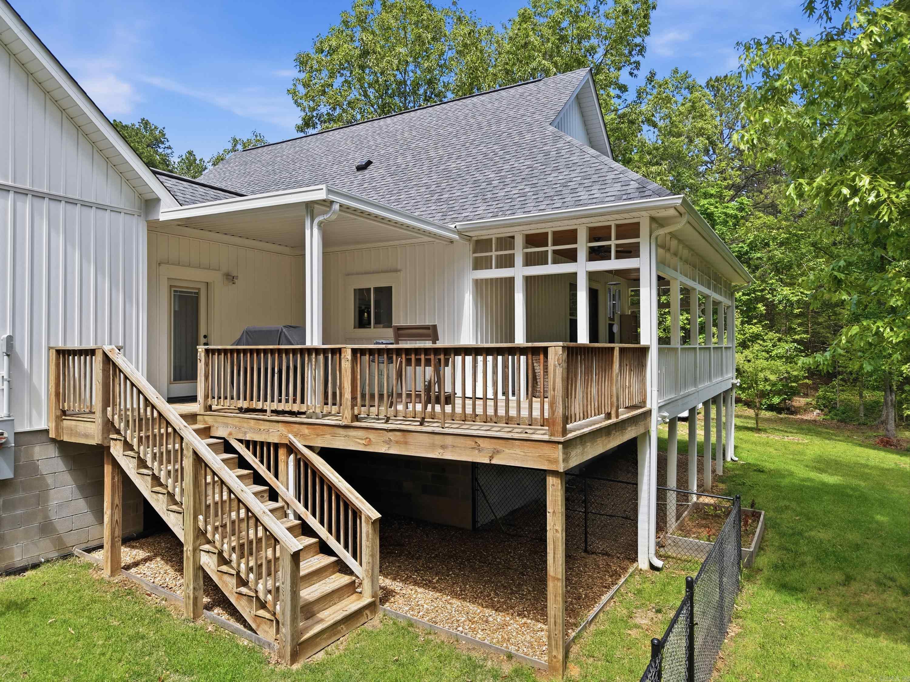 MOUNTAIN RANCH - Residential