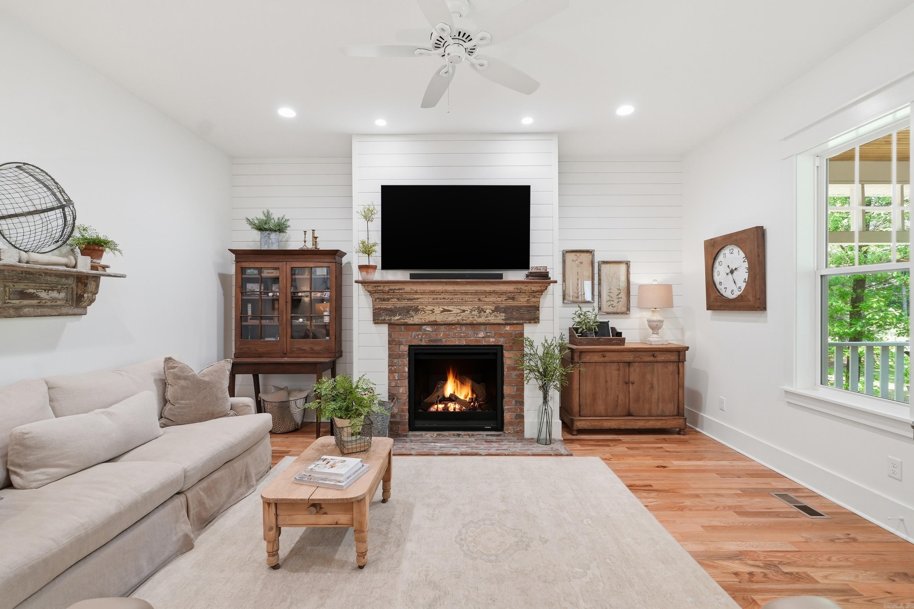 MOUNTAIN RANCH - Residential