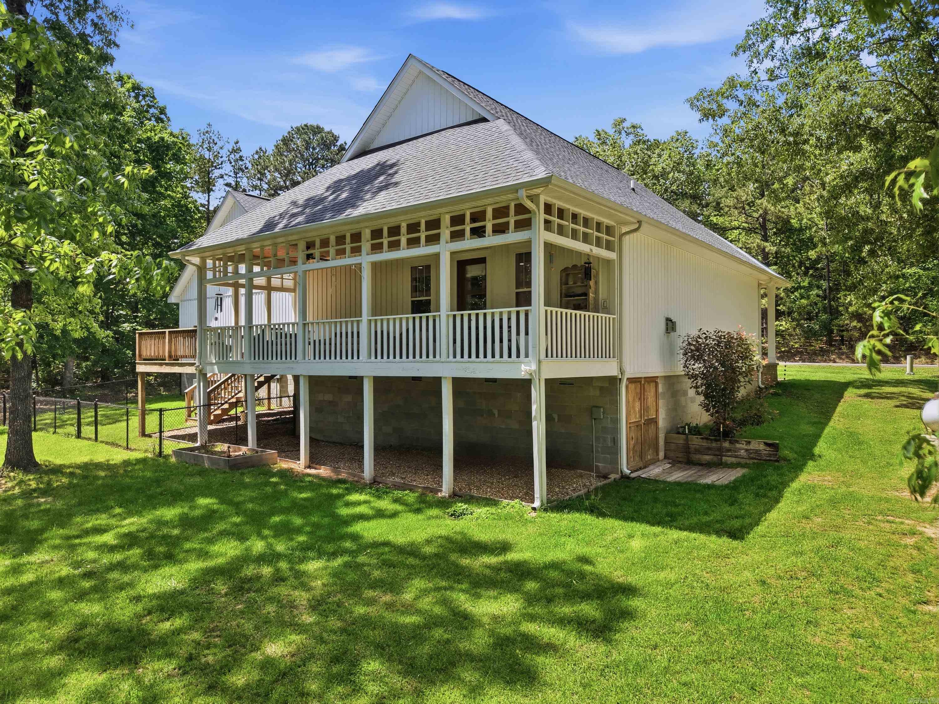 MOUNTAIN RANCH - Residential