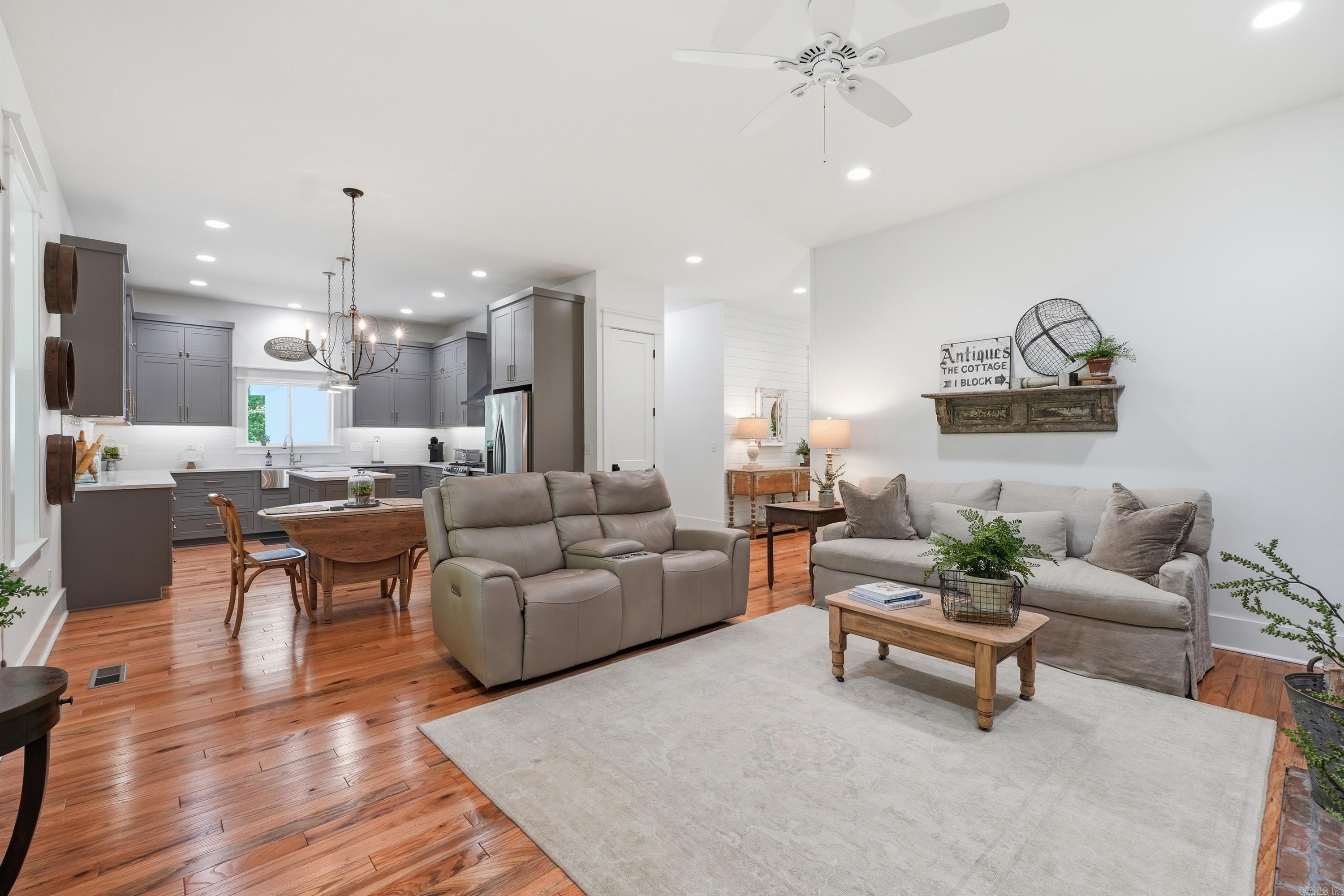MOUNTAIN RANCH - Residential